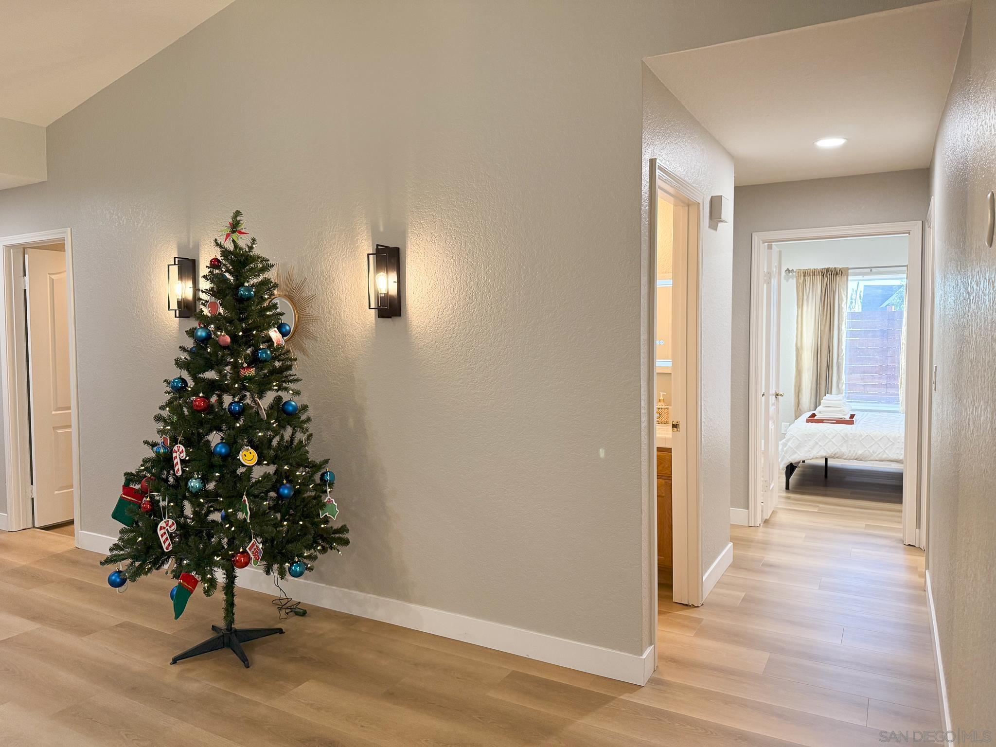 Detail Gallery Image 16 of 39 For 1457  Fallsview Place, Escondido,  CA 92027 - 3 Beds | 2 Baths