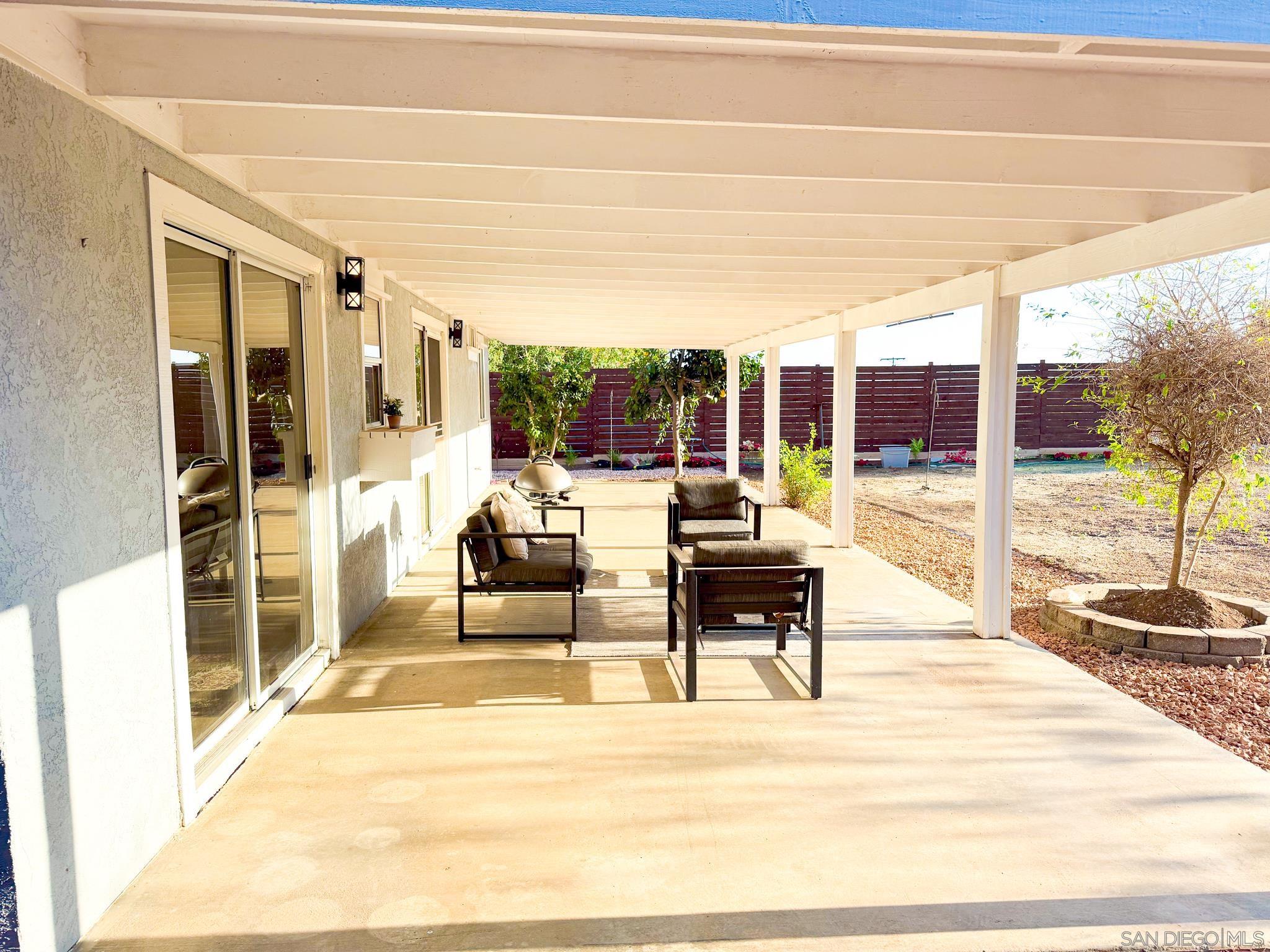 Detail Gallery Image 32 of 39 For 1457  Fallsview Place, Escondido,  CA 92027 - 3 Beds | 2 Baths