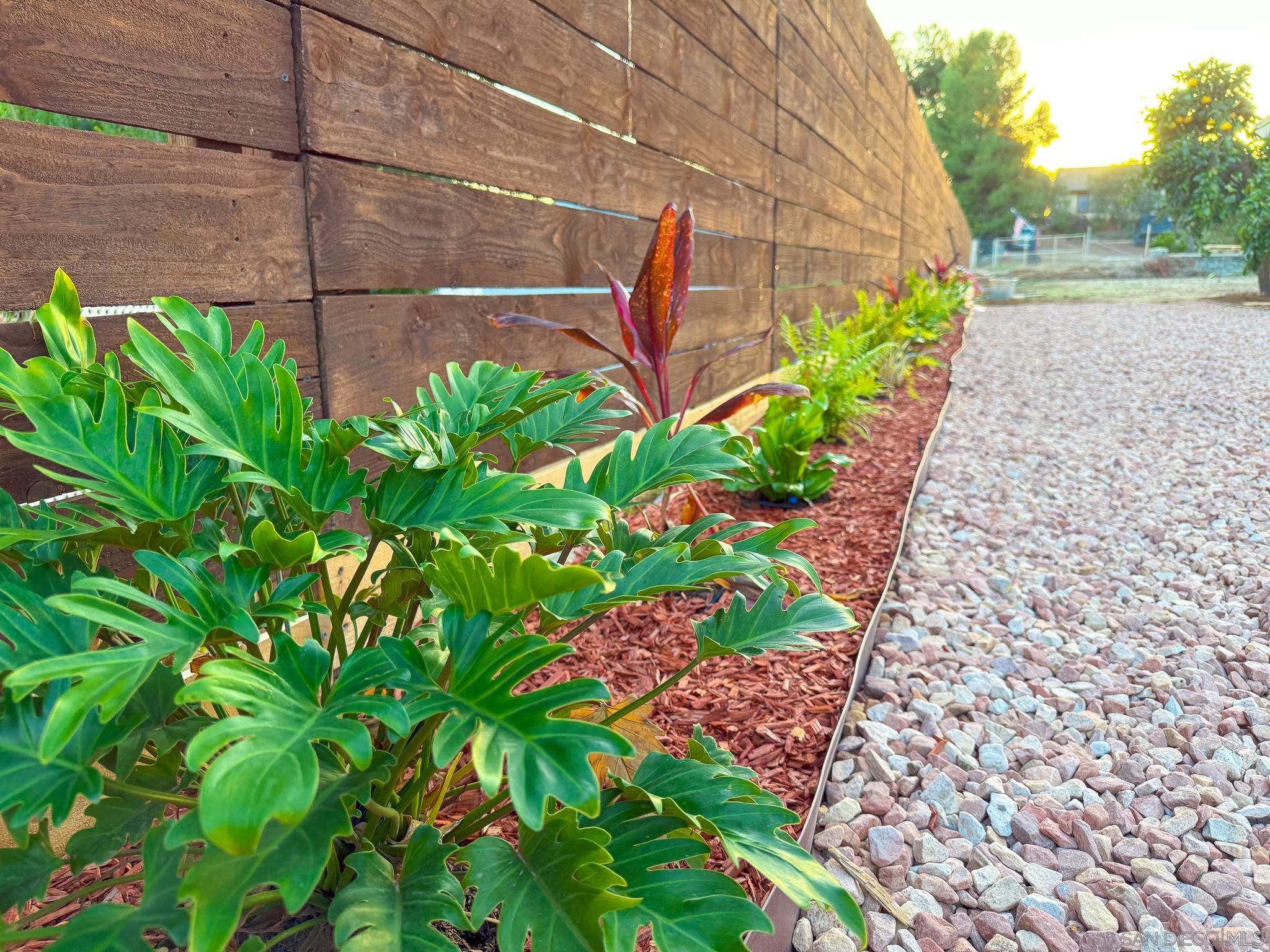 Detail Gallery Image 36 of 39 For 1457  Fallsview Place, Escondido,  CA 92027 - 3 Beds | 2 Baths