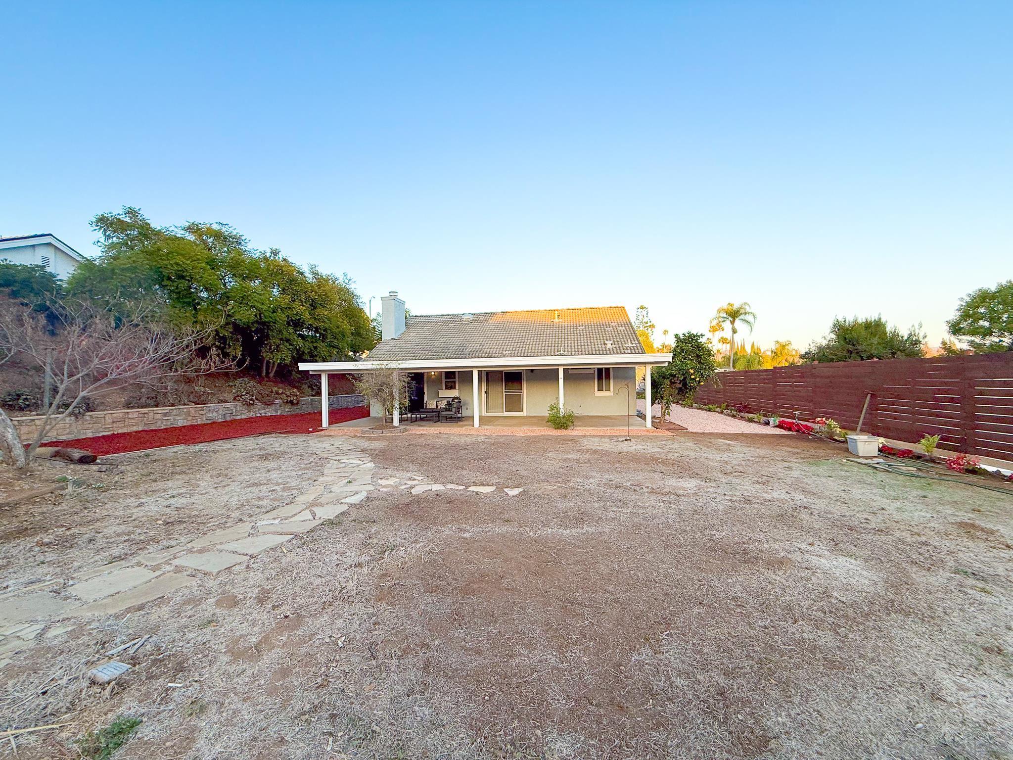 Detail Gallery Image 39 of 39 For 1457  Fallsview Place, Escondido,  CA 92027 - 3 Beds | 2 Baths