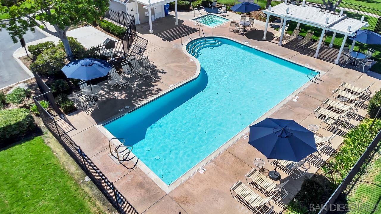 Detail Gallery Image 32 of 33 For 10572  Rancho Carmel Dr, San Diego,  CA 92128 - 3 Beds | 2/1 Baths