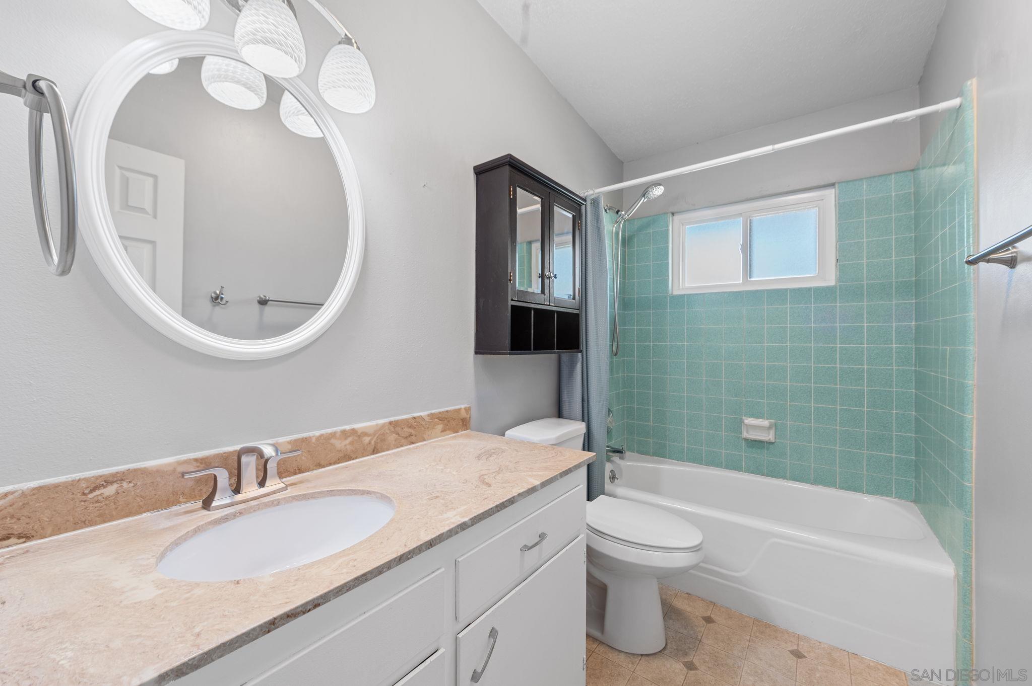 Detail Gallery Image 12 of 36 For 4062 S Tropico, La Mesa,  CA 91941 - 4 Beds | 2/1 Baths