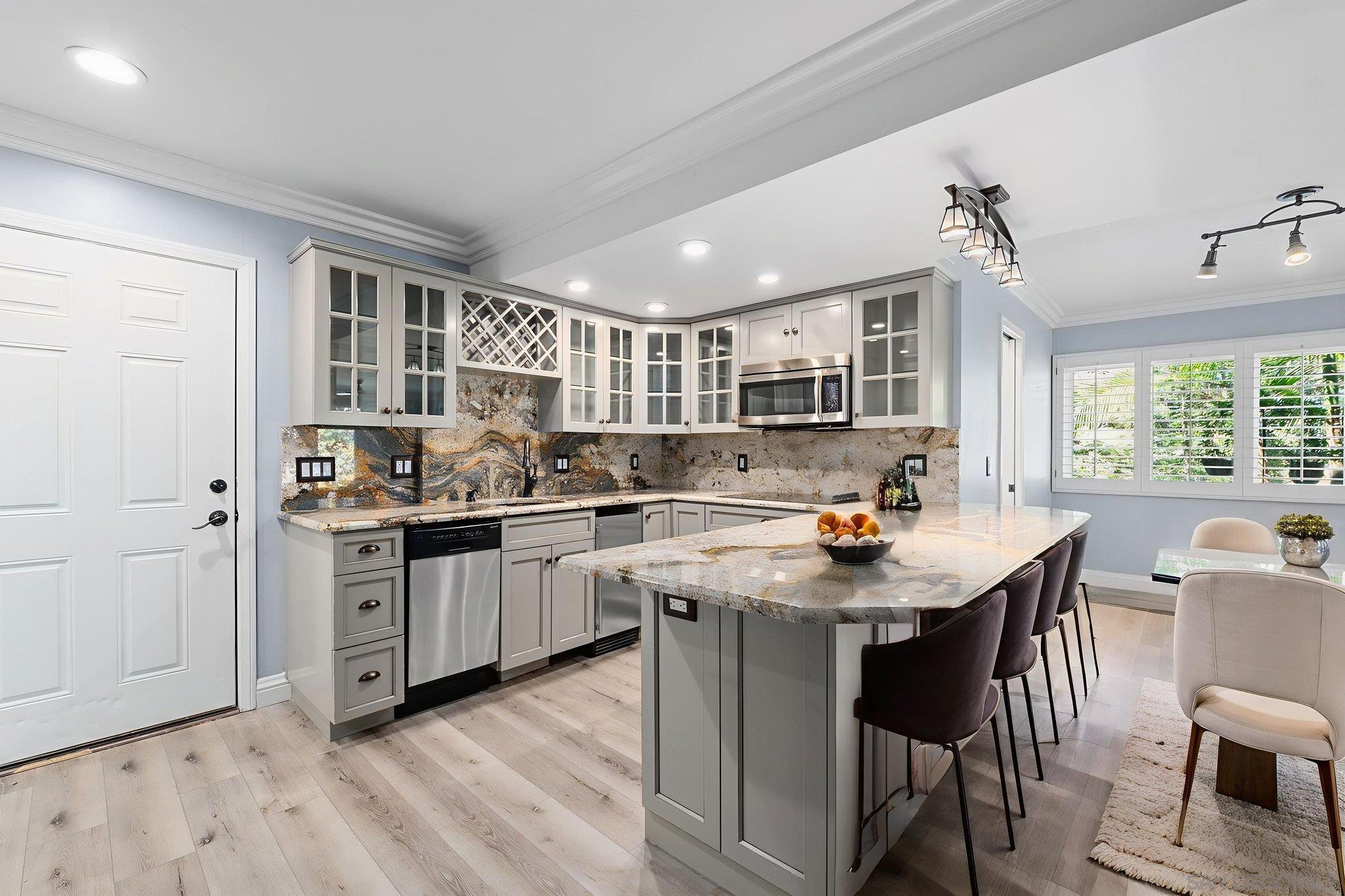 Detail Gallery Image 20 of 36 For 4062 S Tropico, La Mesa,  CA 91941 - 4 Beds | 2/1 Baths