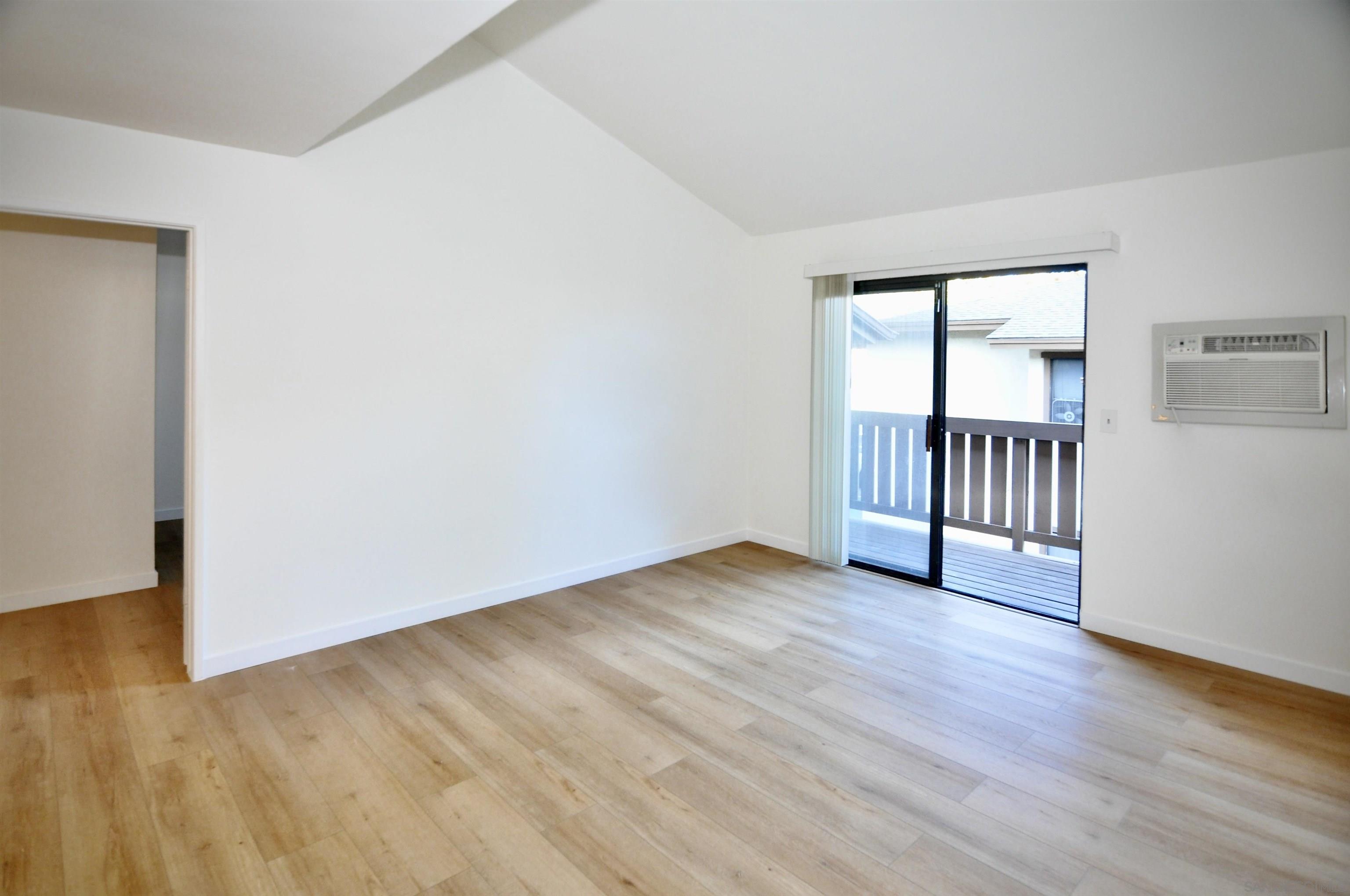 Front Image Thumbnail for SD2601235