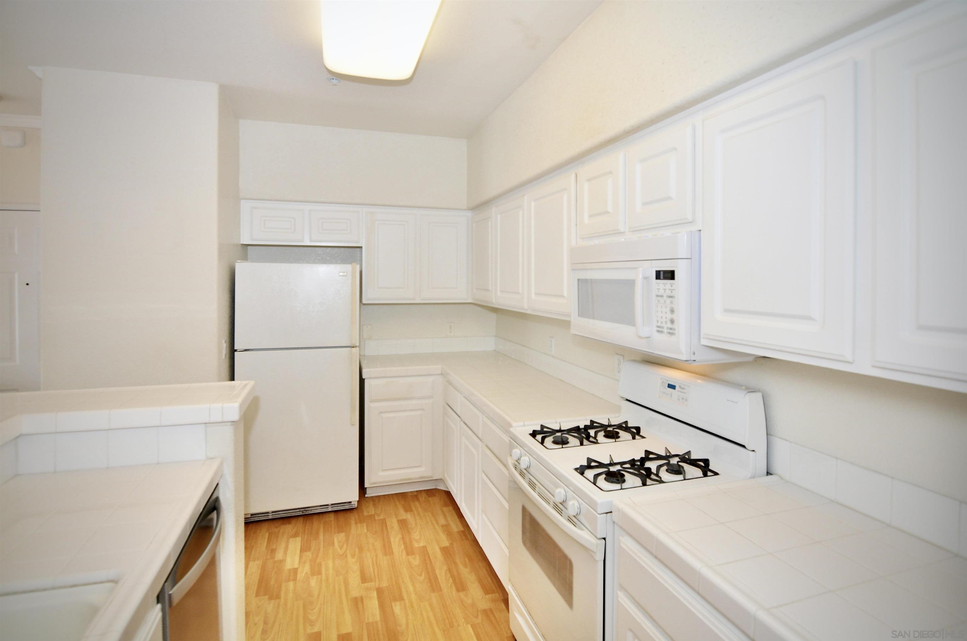 Detail Gallery Image 11 of 53 For 10840  Scripps Ranch Blvd  #206,  San Diego,  CA 92131 - 1 Beds | 1 Baths