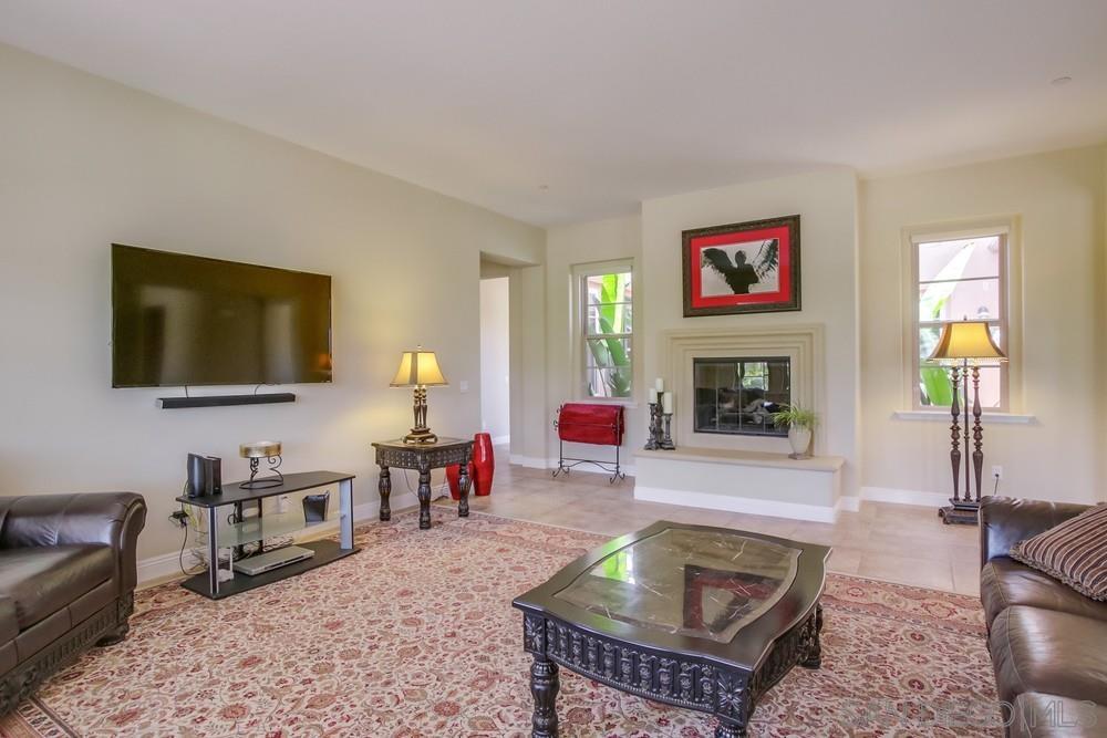 Detail Gallery Image 12 of 51 For 14190  Green Valley Ct, San Diego,  CA 92131 - 6 Beds | 4/1 Baths