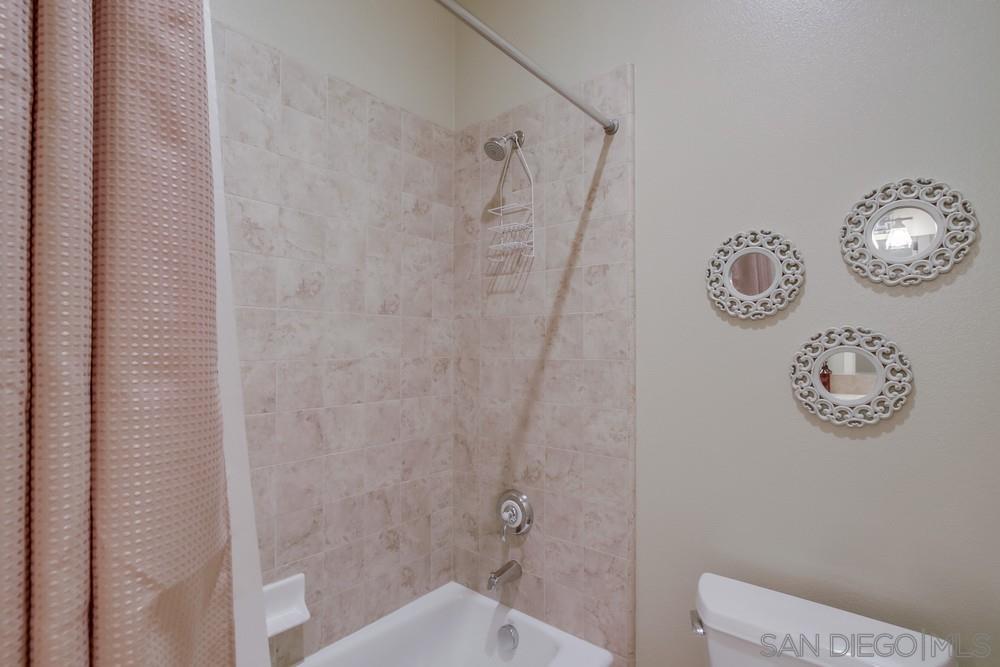Detail Gallery Image 23 of 51 For 14190  Green Valley Ct, San Diego,  CA 92131 - 6 Beds | 4/1 Baths