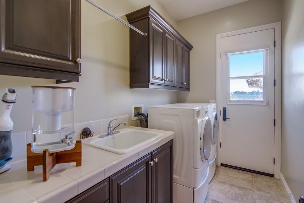 Detail Gallery Image 24 of 51 For 14190  Green Valley Ct, San Diego,  CA 92131 - 6 Beds | 4/1 Baths