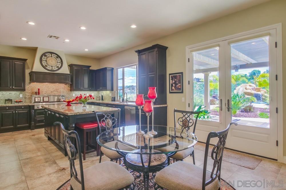 Detail Gallery Image 8 of 51 For 14190  Green Valley Ct, San Diego,  CA 92131 - 6 Beds | 4/1 Baths