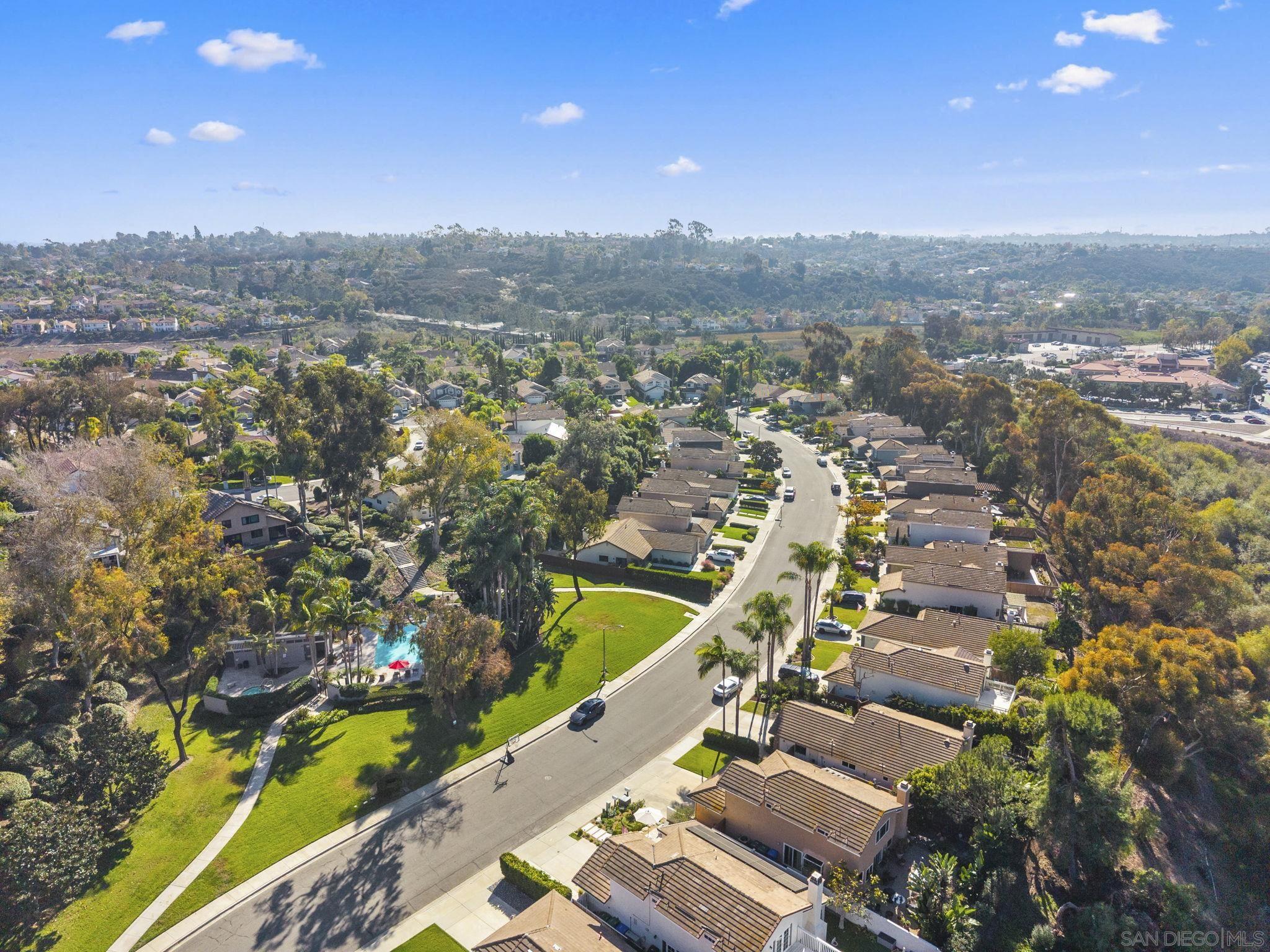 Detail Gallery Image 22 of 26 For 7941  Calle Madrid, Carlsbad,  CA 92009 - 2 Beds | 2 Baths