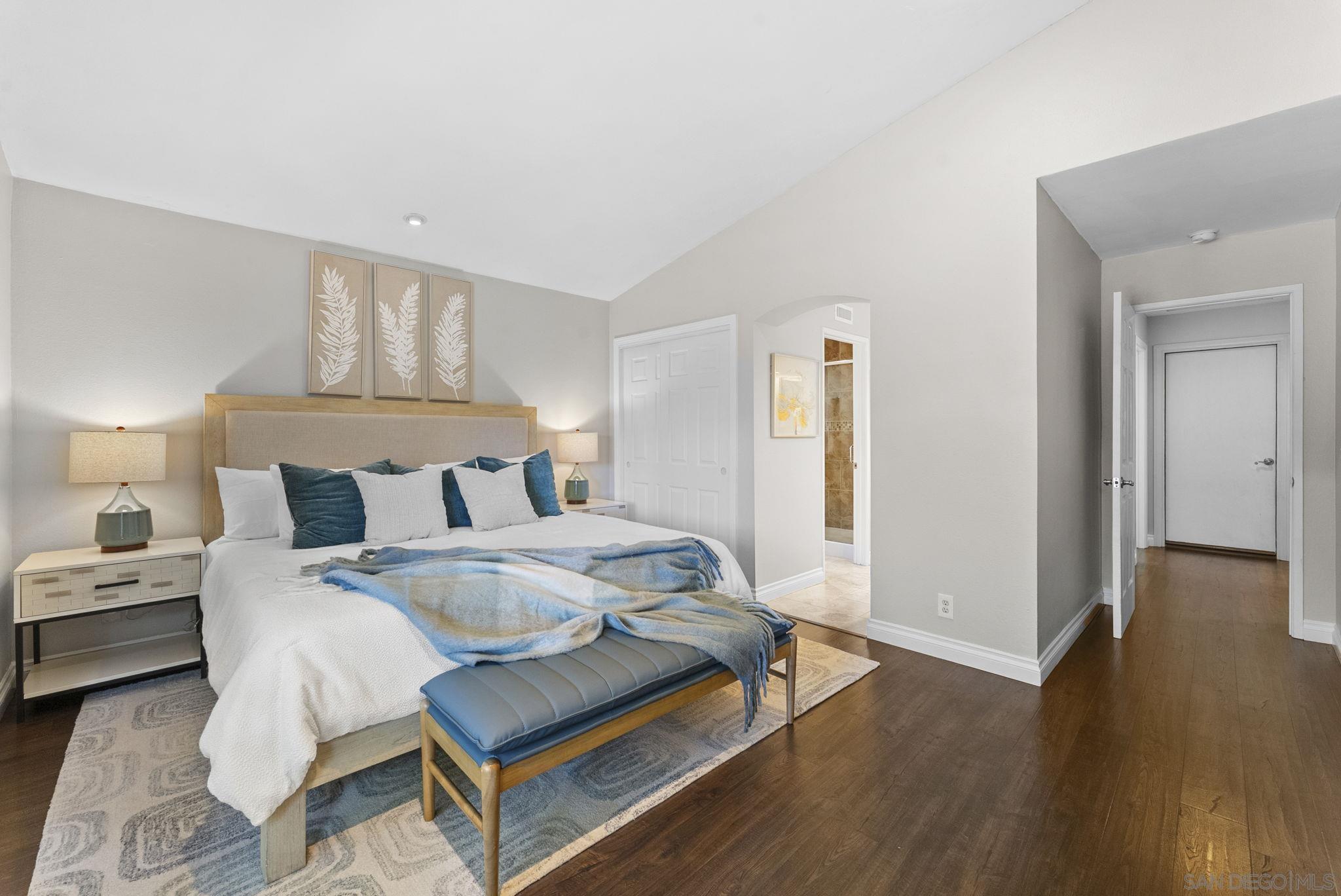 Detail Gallery Image 9 of 26 For 7941  Calle Madrid, Carlsbad,  CA 92009 - 2 Beds | 2 Baths