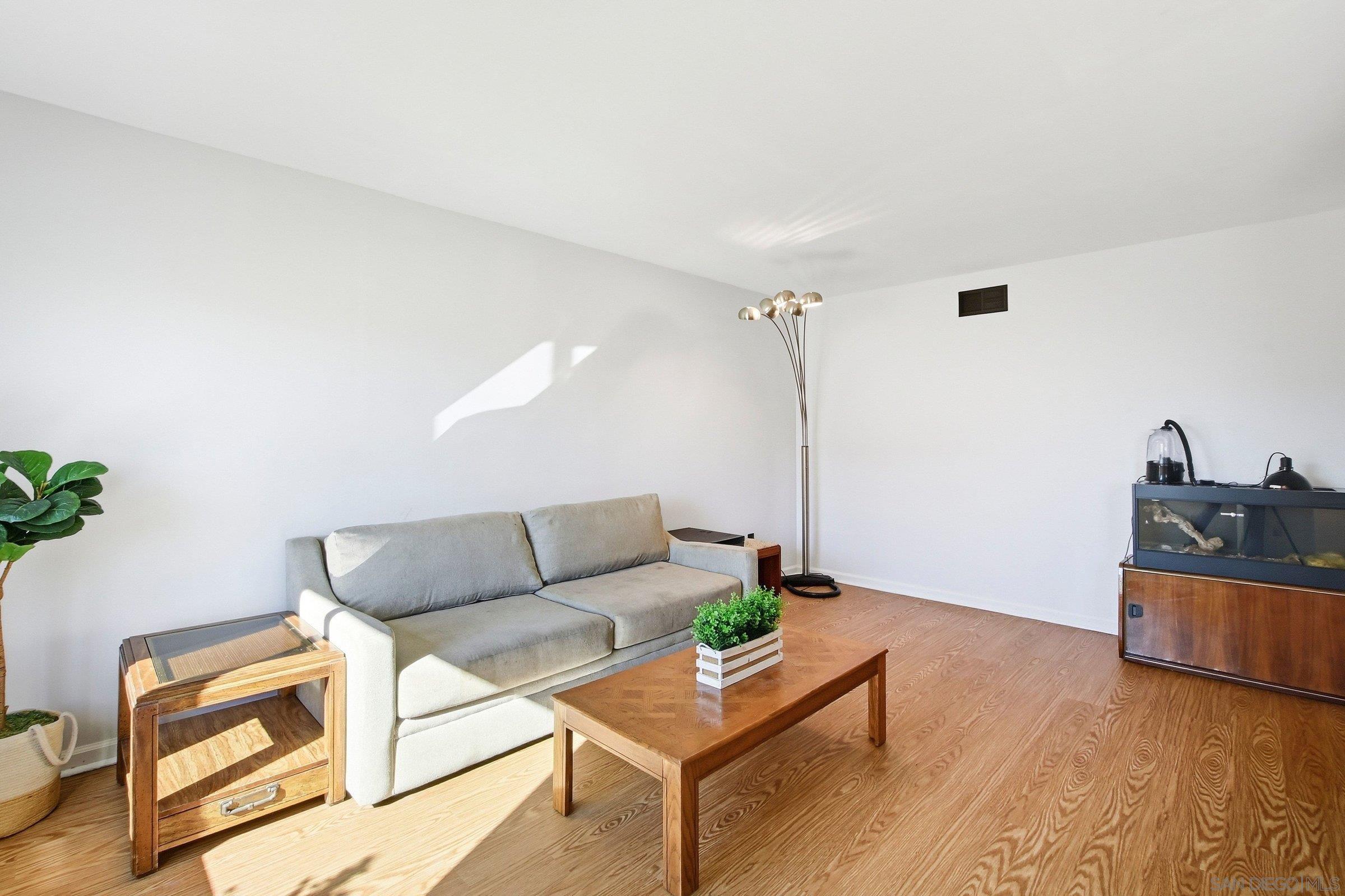 Detail Gallery Image 3 of 45 For 1830  Thelborn Way, San Diego,  CA 92154 - 4 Beds | 3 Baths