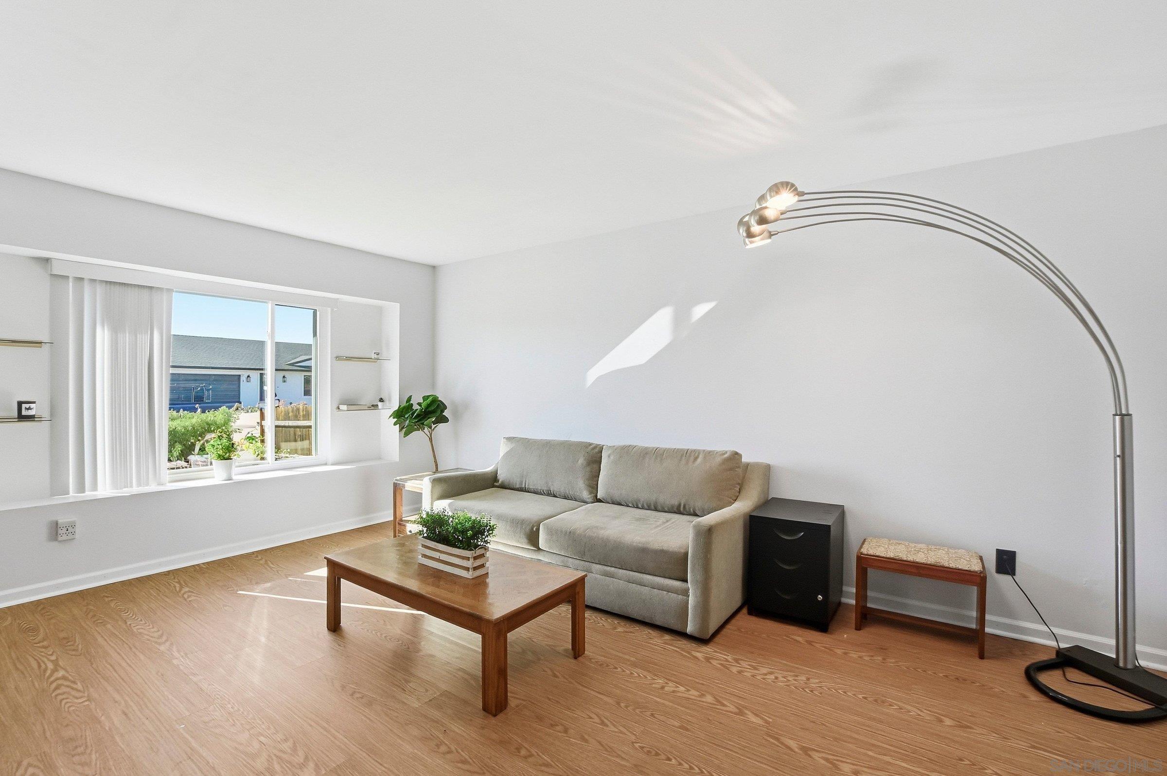 Detail Gallery Image 6 of 45 For 1830  Thelborn Way, San Diego,  CA 92154 - 4 Beds | 3 Baths