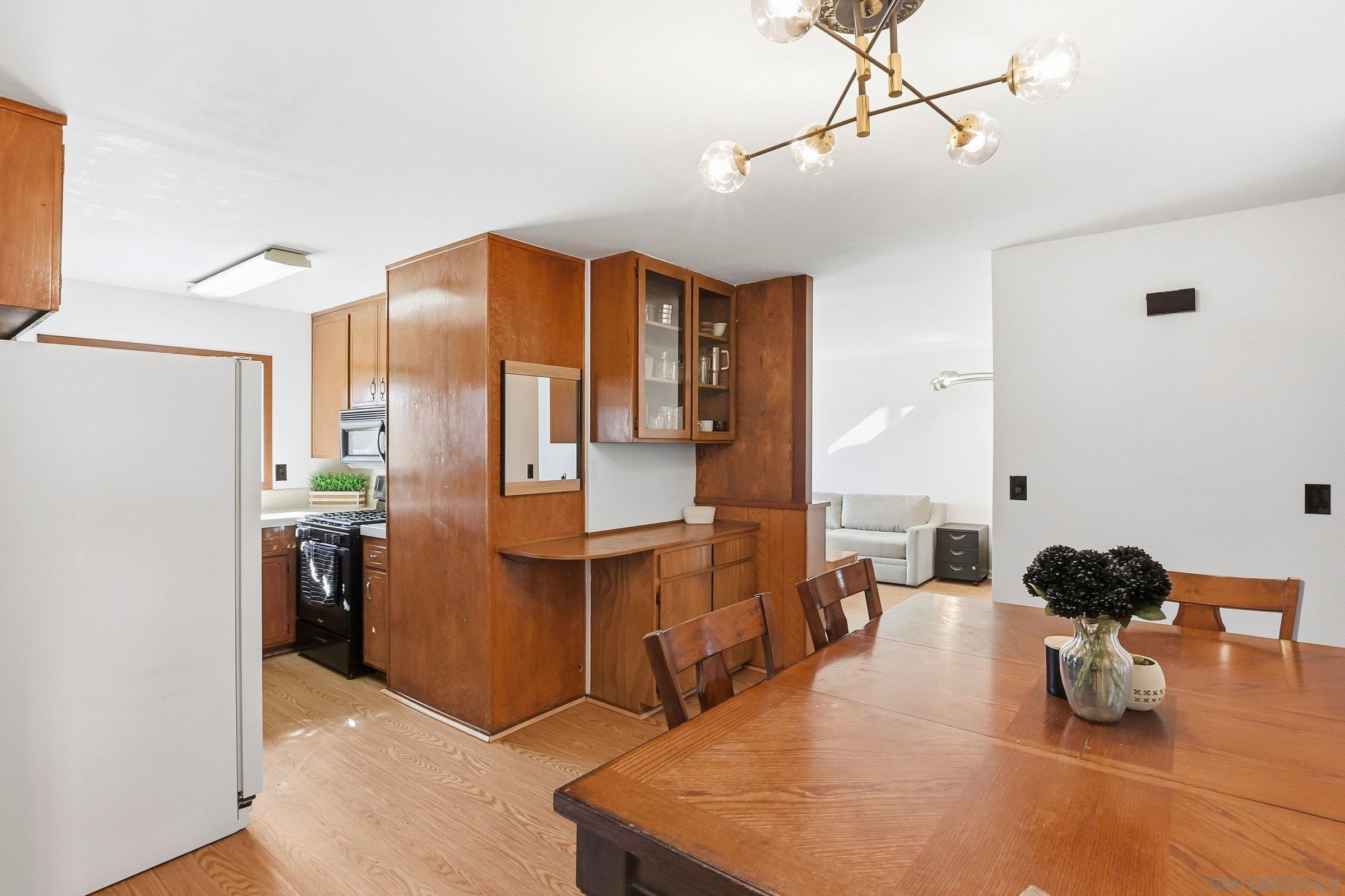 Detail Gallery Image 7 of 45 For 1830  Thelborn Way, San Diego,  CA 92154 - 4 Beds | 3 Baths