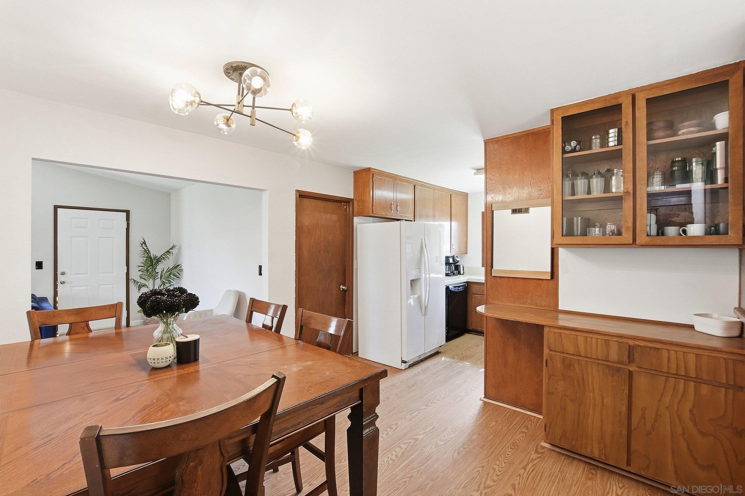 Detail Gallery Image 8 of 45 For 1830  Thelborn Way, San Diego,  CA 92154 - 4 Beds | 3 Baths