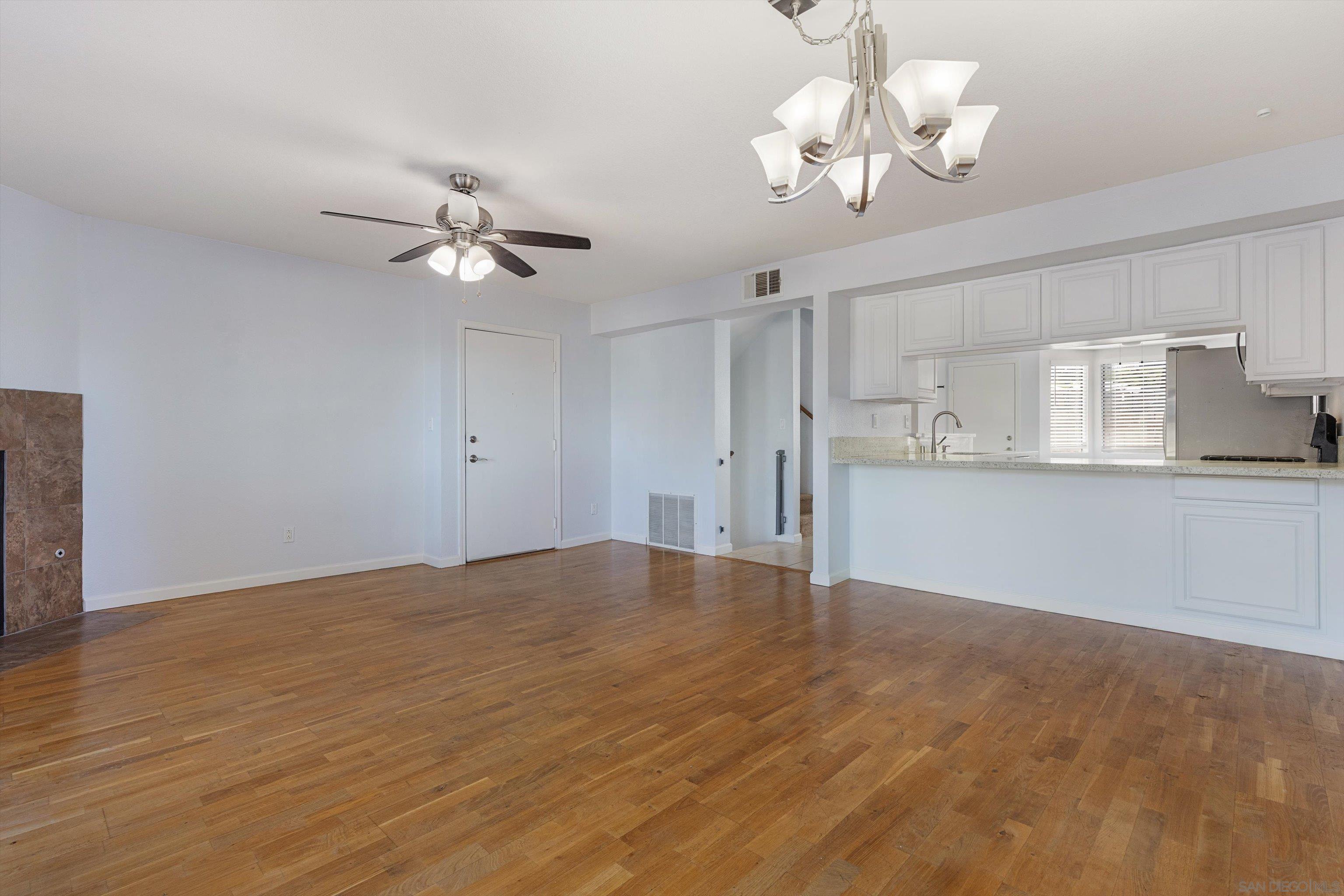 Detail Gallery Image 13 of 43 For 8535  Paradise Valley Rd  #4,  Spring Valley,  CA 91977 - 3 Beds | 2/1 Baths