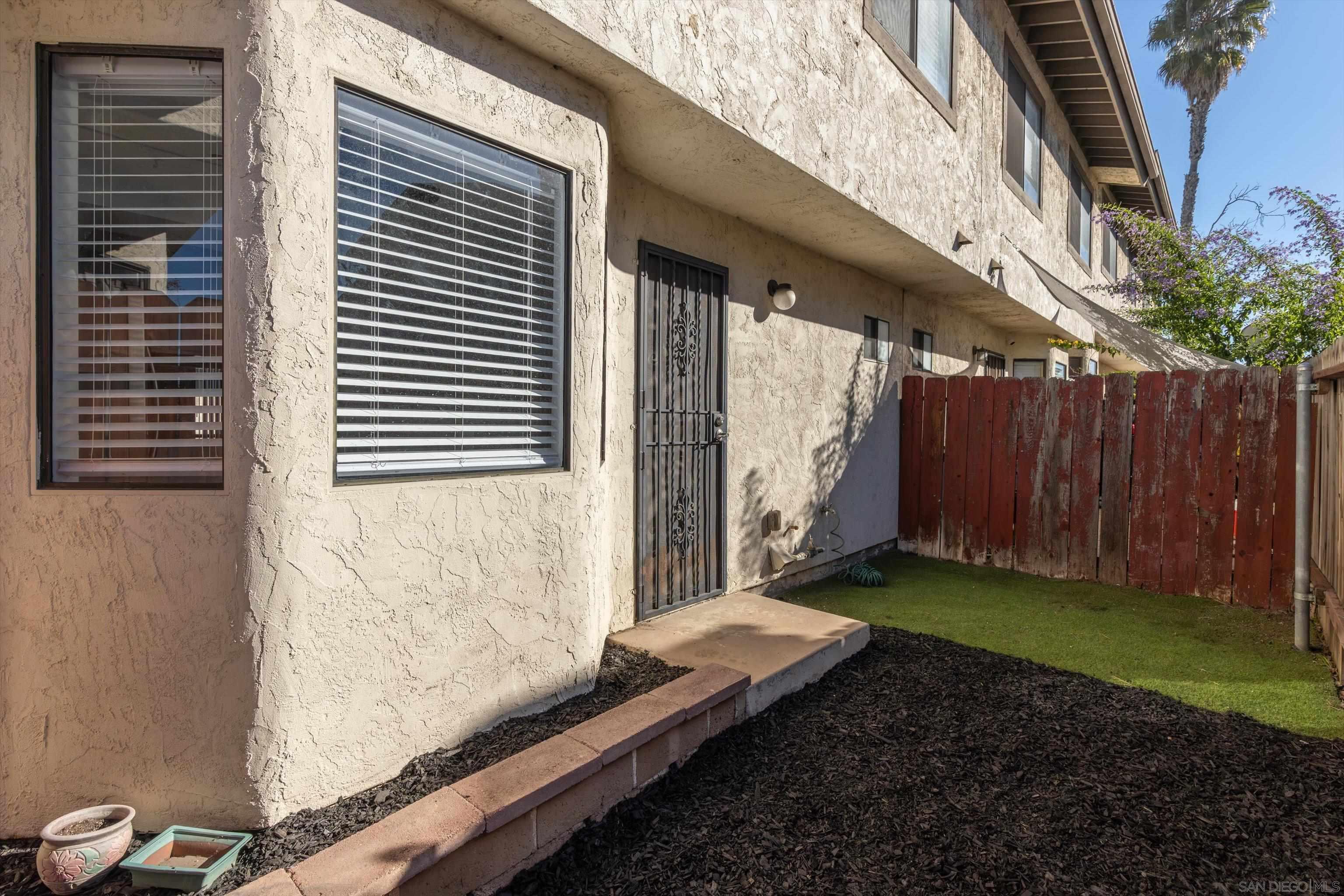 Detail Gallery Image 16 of 43 For 8535  Paradise Valley Rd  #4,  Spring Valley,  CA 91977 - 3 Beds | 2/1 Baths
