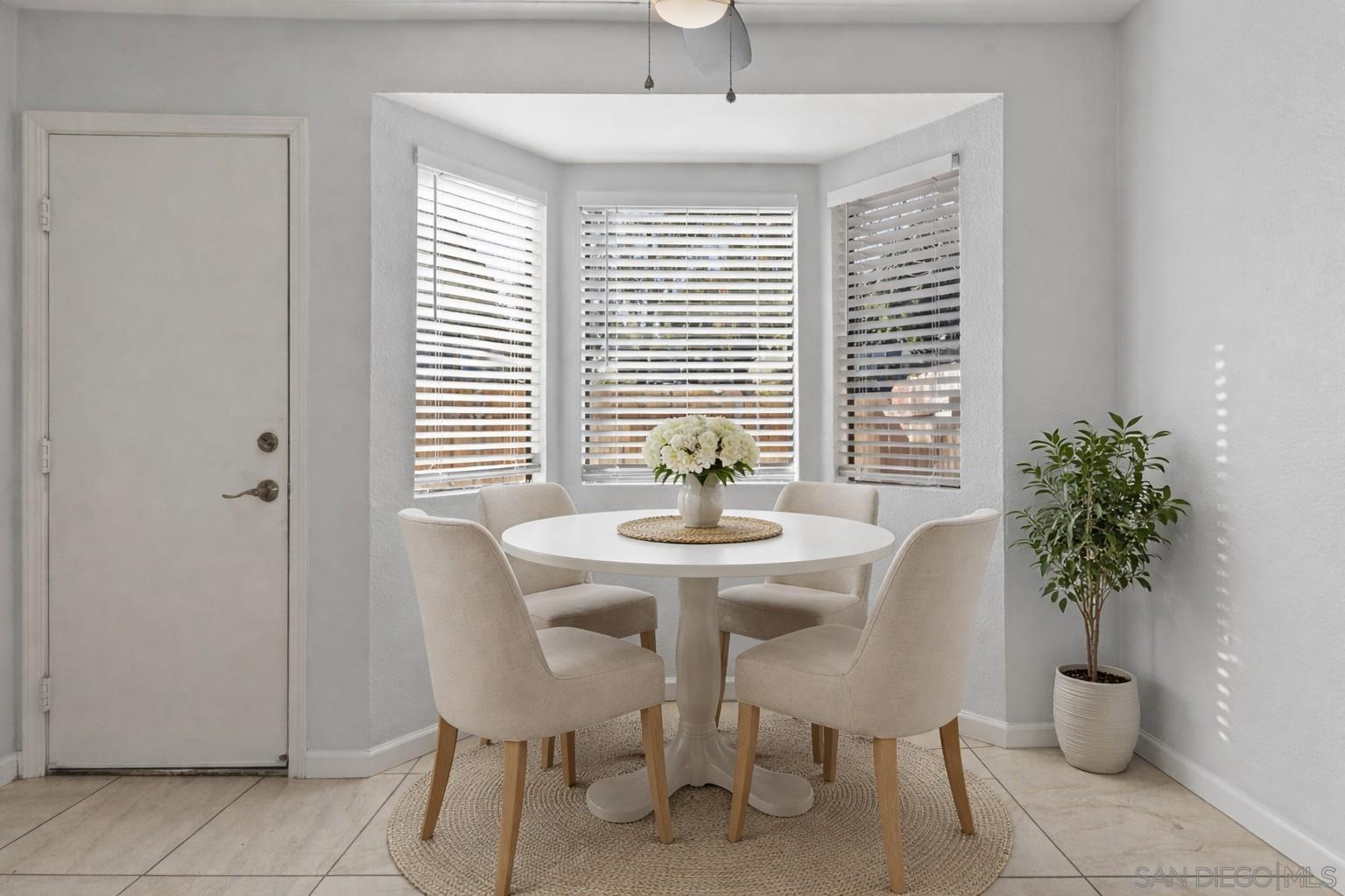 Detail Gallery Image 3 of 43 For 8535  Paradise Valley Rd  #4,  Spring Valley,  CA 91977 - 3 Beds | 2/1 Baths