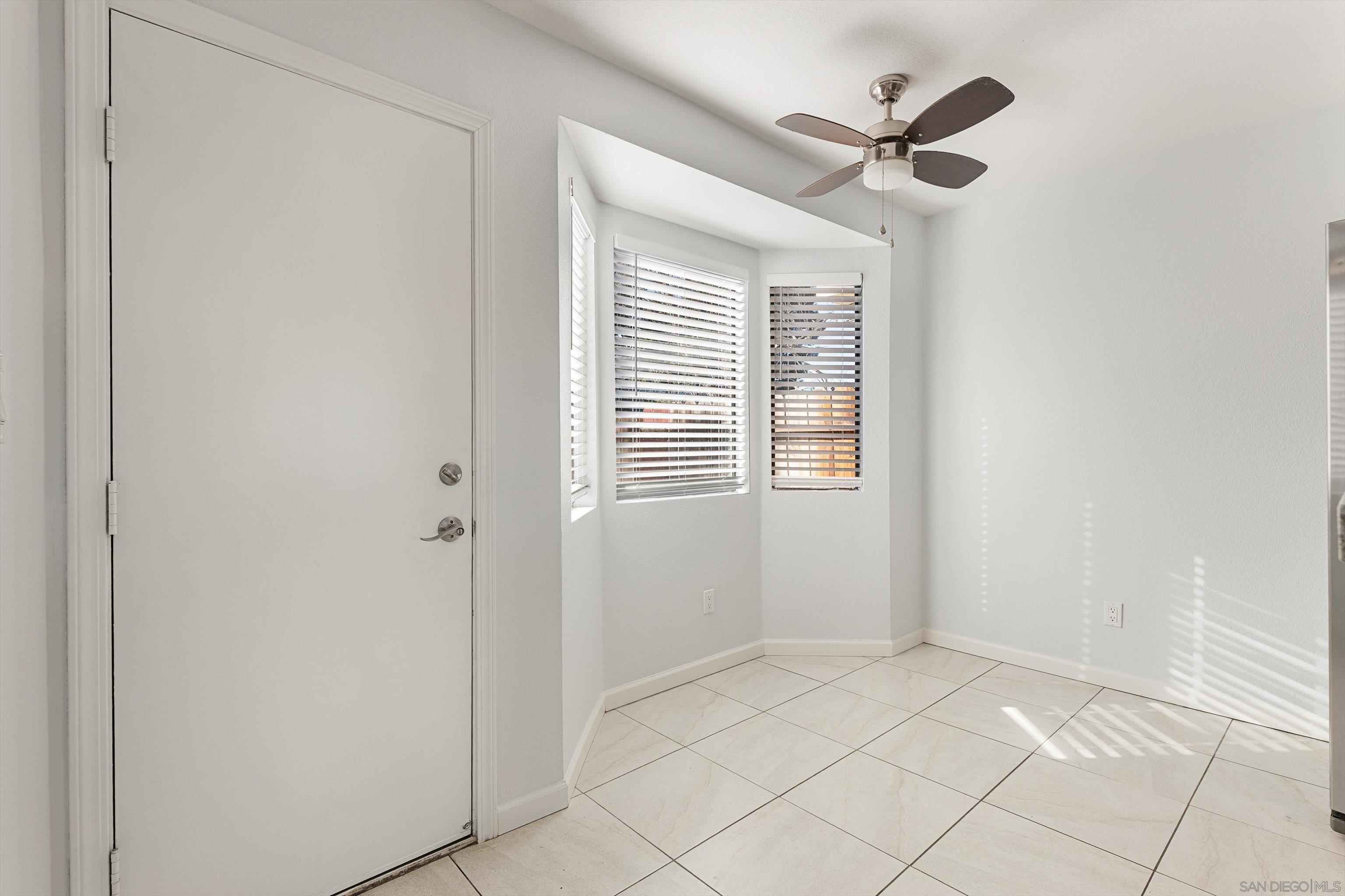 Detail Gallery Image 24 of 43 For 8535  Paradise Valley Rd  #4,  Spring Valley,  CA 91977 - 3 Beds | 2/1 Baths