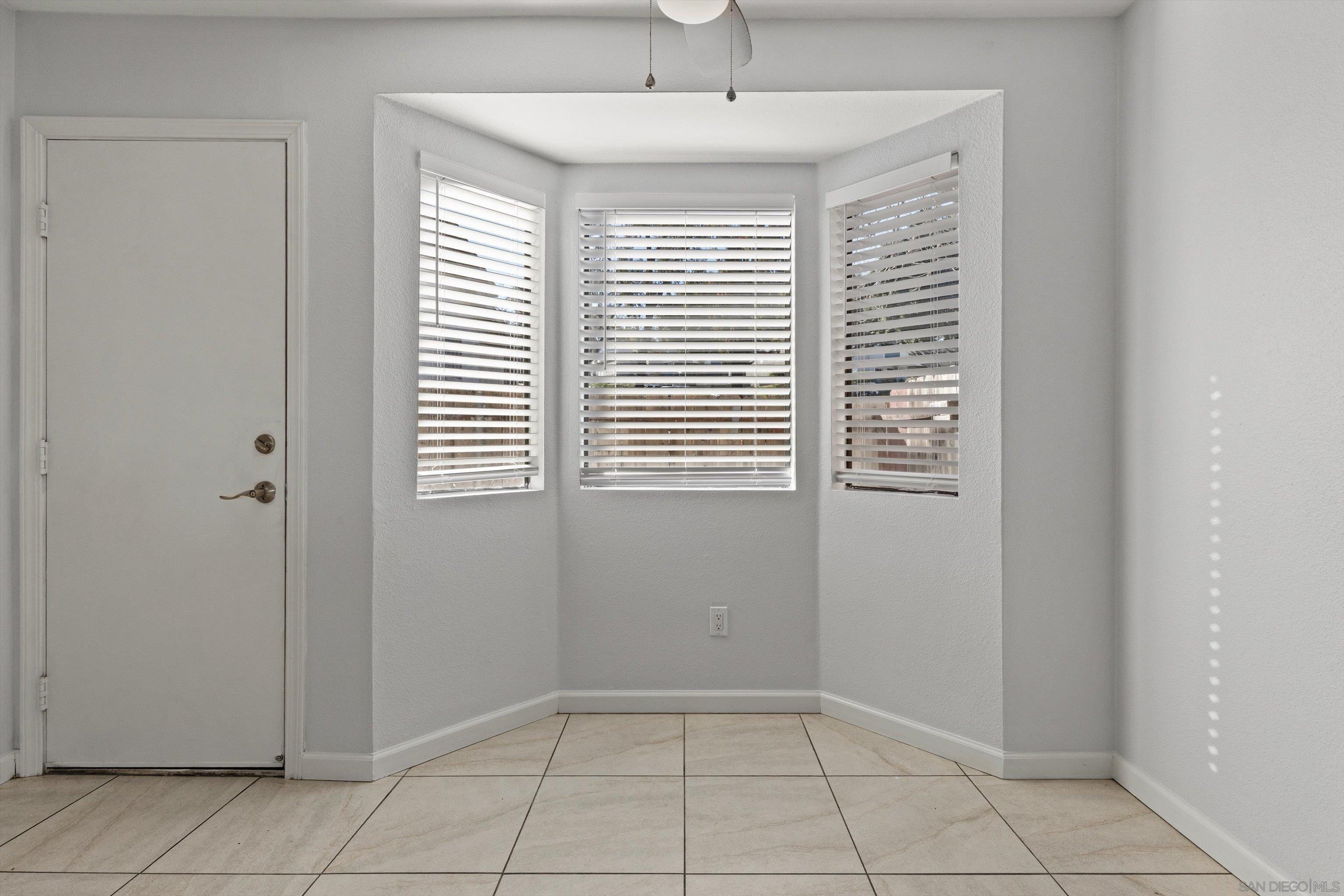 Detail Gallery Image 25 of 43 For 8535  Paradise Valley Rd  #4,  Spring Valley,  CA 91977 - 3 Beds | 2/1 Baths