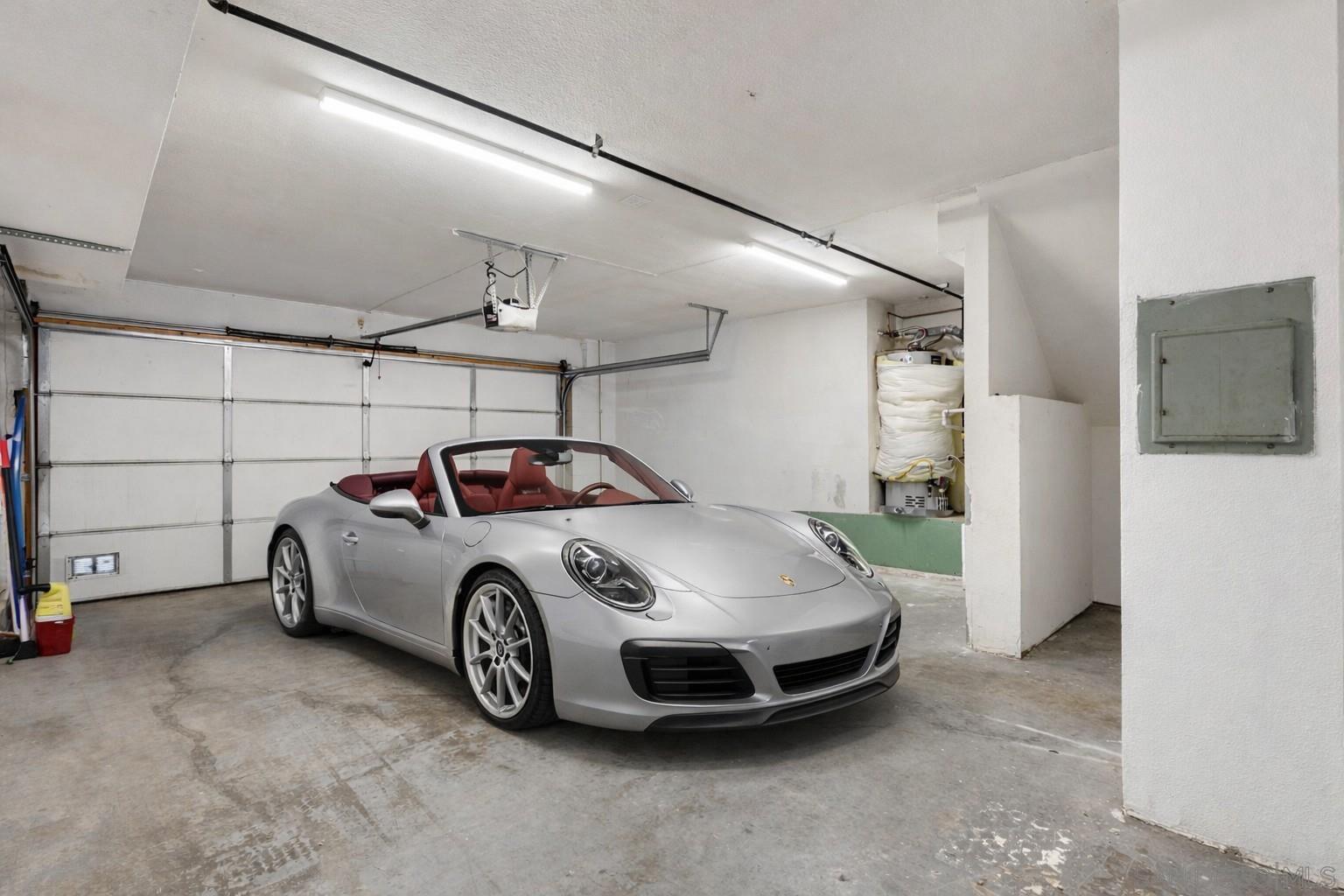 Detail Gallery Image 6 of 43 For 8535  Paradise Valley Rd  #4,  Spring Valley,  CA 91977 - 3 Beds | 2/1 Baths