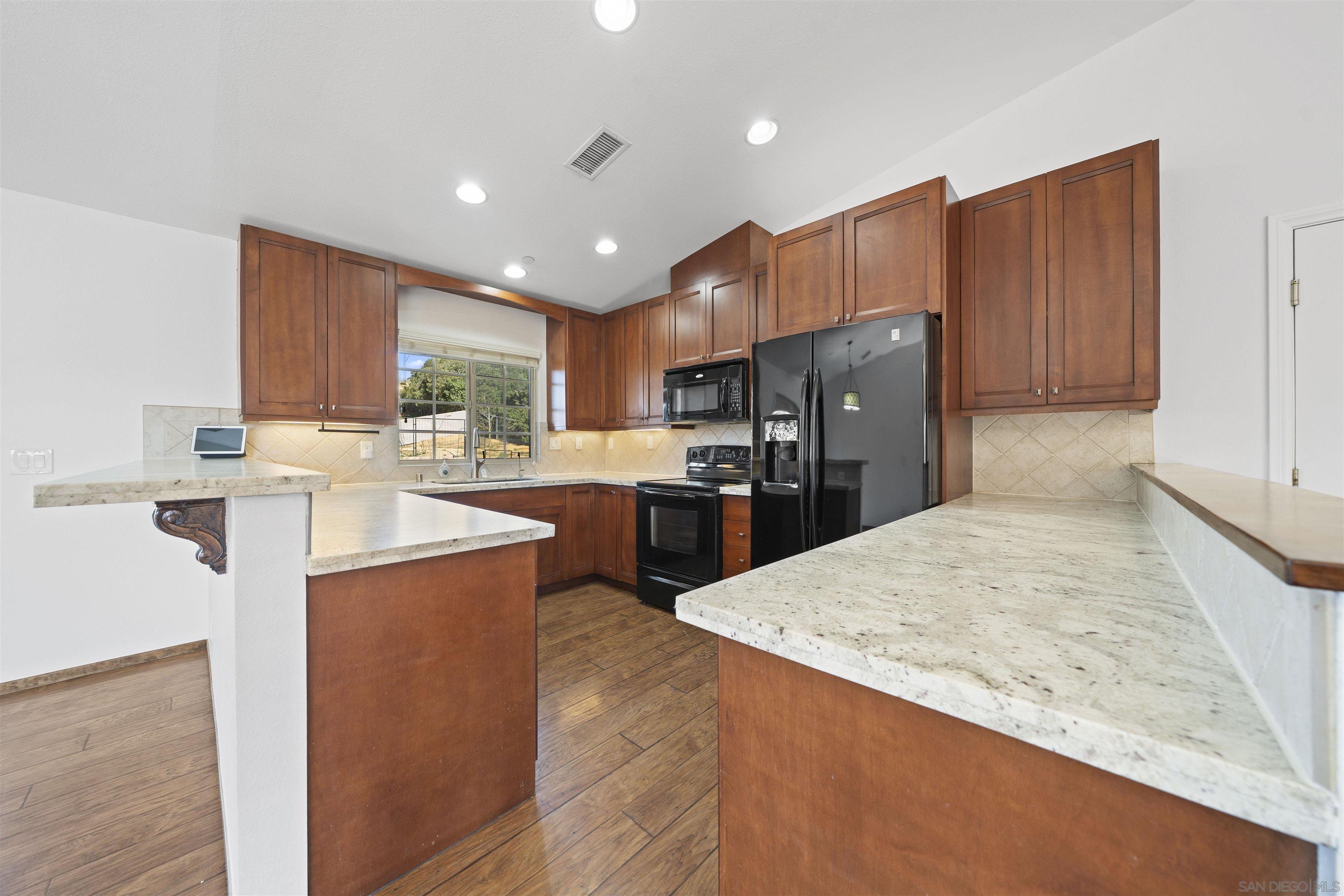 Detail Gallery Image 15 of 64 For 20872  Deerhorn Valley Road, Jamul,  CA 91935 - 4 Beds | 2 Baths