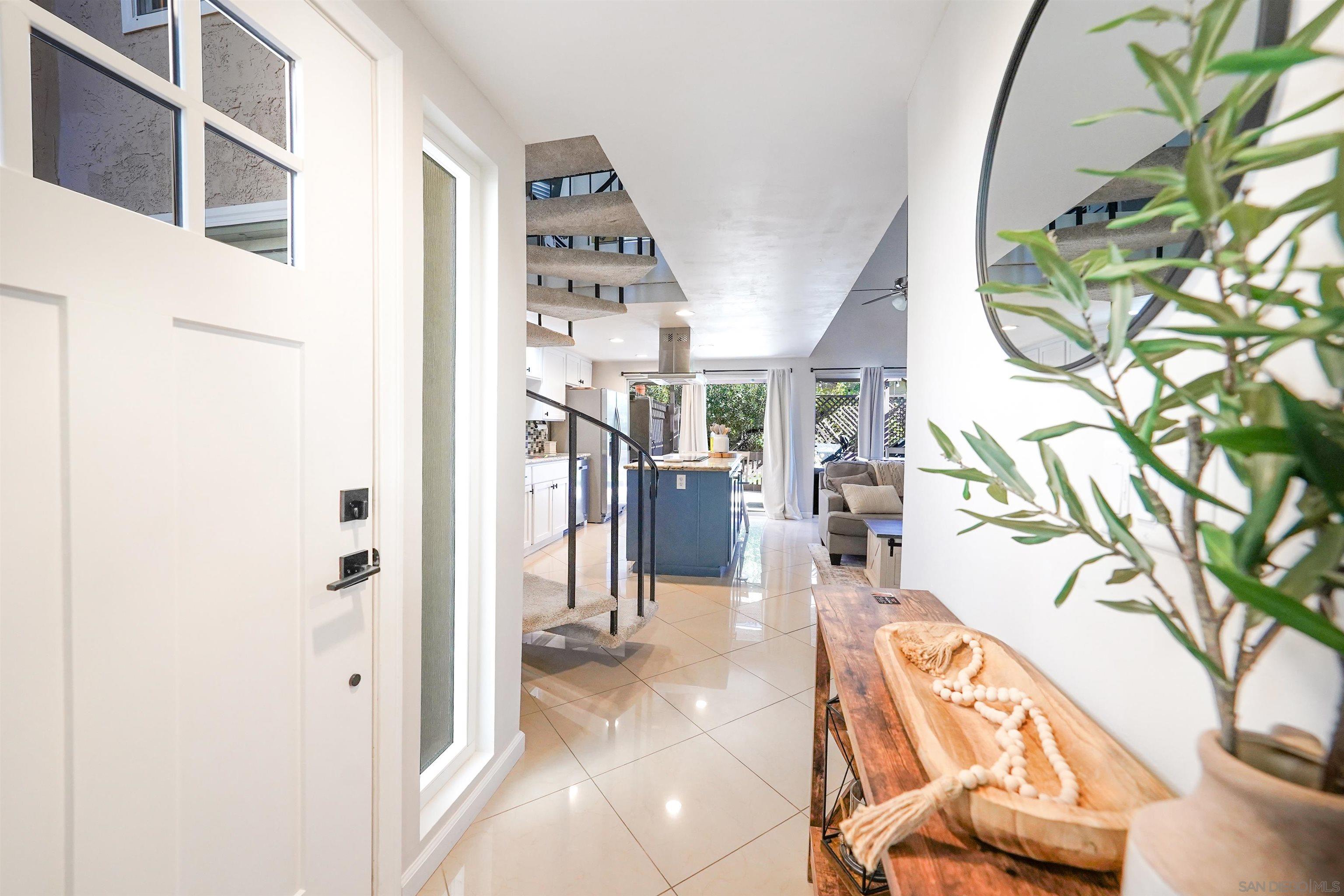 Detail Gallery Image 2 of 29 For 23658  Country Villa Road, Ramona,  CA 92065 - 2 Beds | 2 Baths