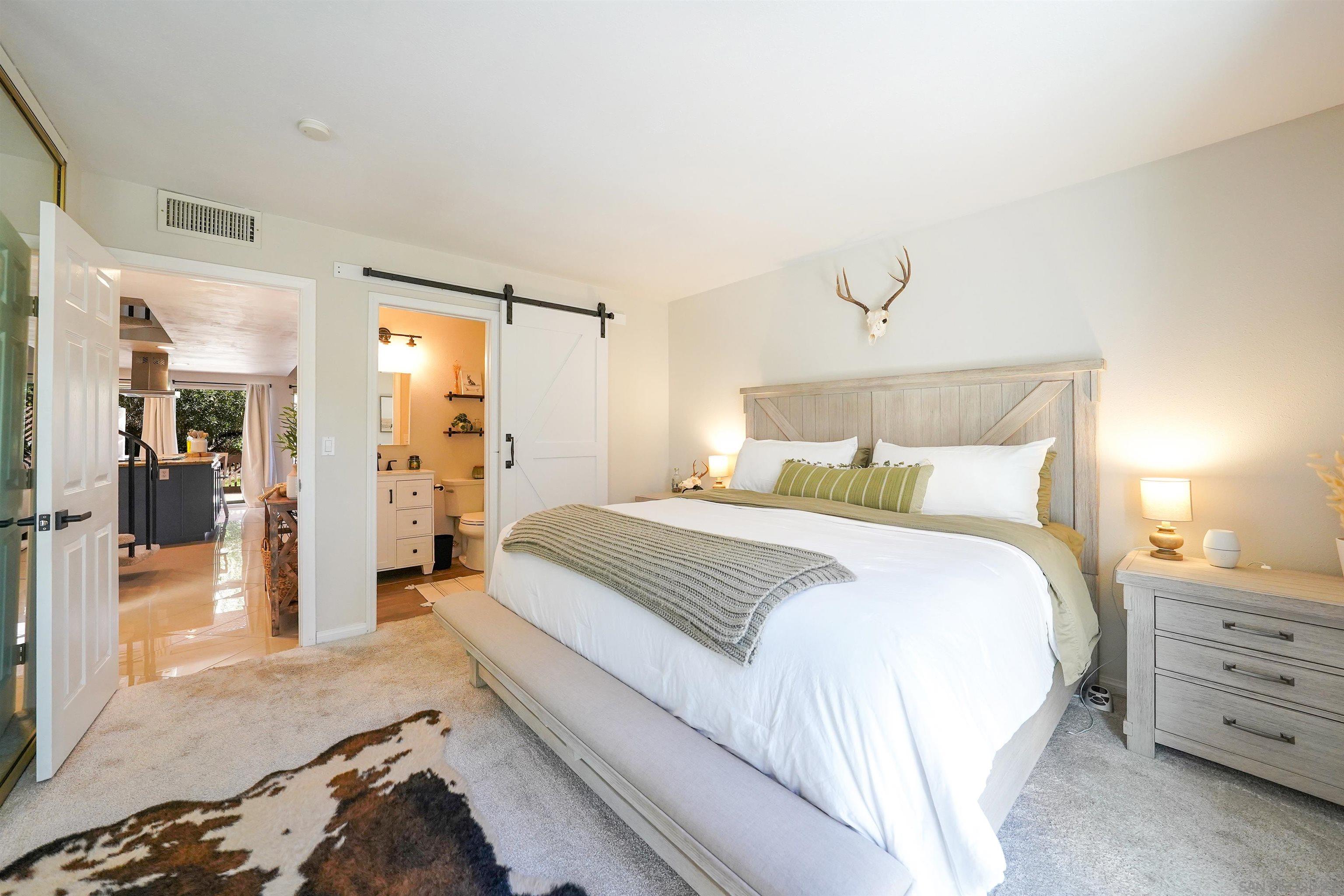 Detail Gallery Image 11 of 29 For 23658  Country Villa Road, Ramona,  CA 92065 - 2 Beds | 2 Baths