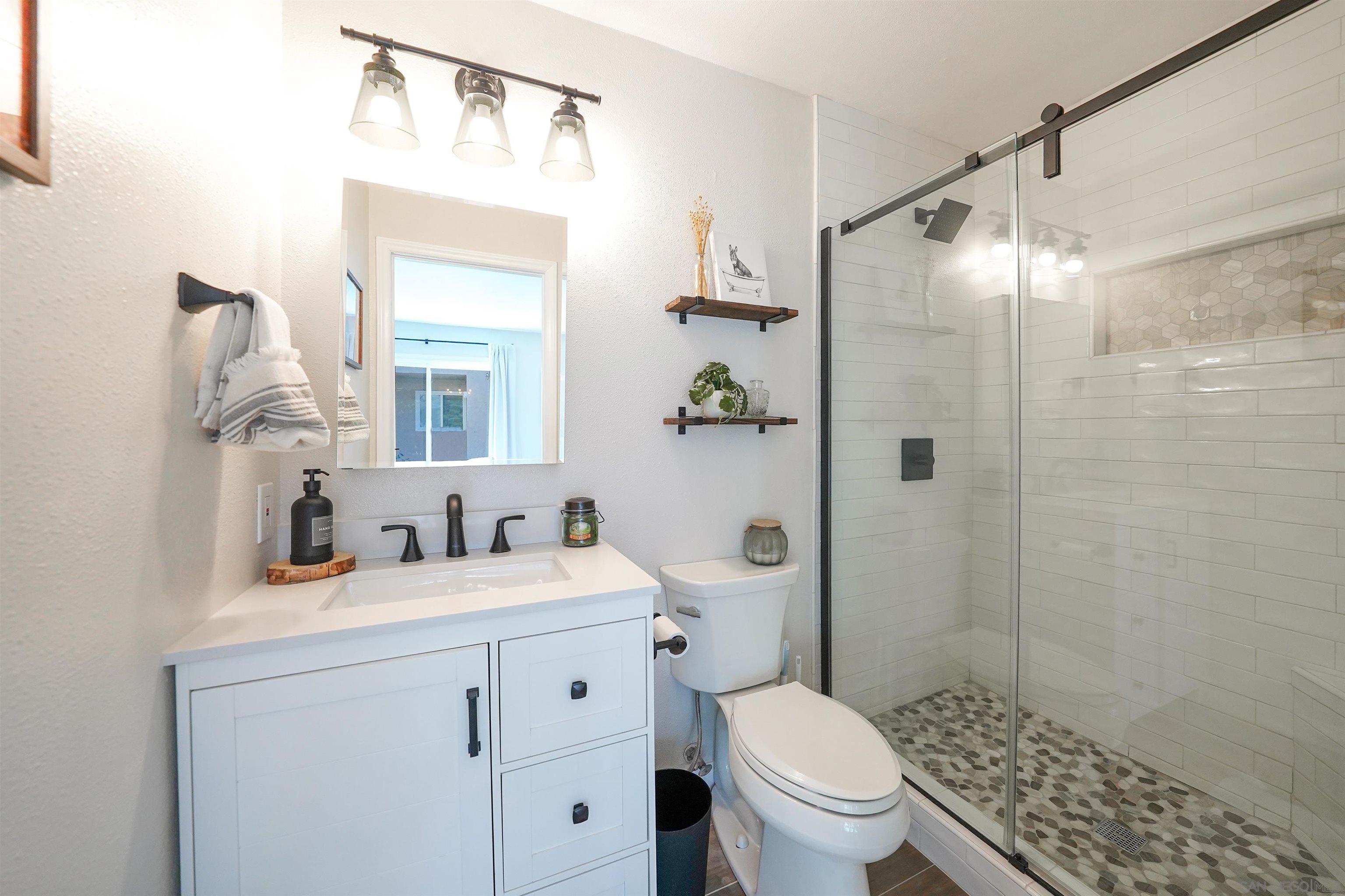 Detail Gallery Image 13 of 29 For 23658  Country Villa Road, Ramona,  CA 92065 - 2 Beds | 2 Baths