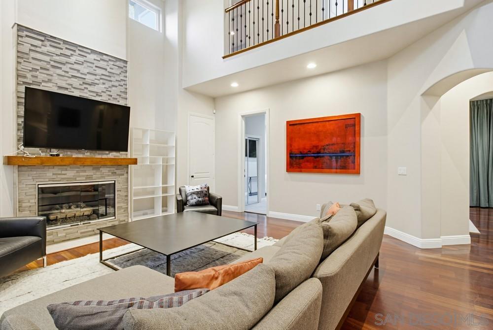 Detail Gallery Image 20 of 75 For 5247  Ocean Breeze Ct, San Diego,  CA 92109 - 5 Beds | 4/1 Baths