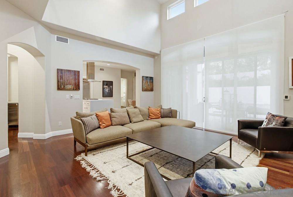 Detail Gallery Image 21 of 75 For 5247  Ocean Breeze Ct, San Diego,  CA 92109 - 5 Beds | 4/1 Baths