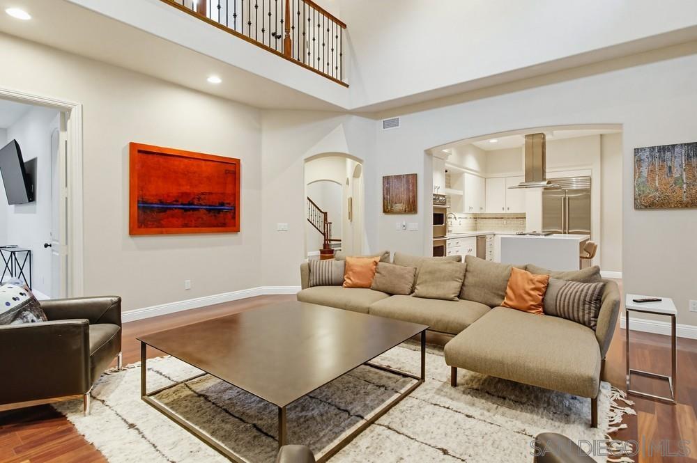 Detail Gallery Image 22 of 75 For 5247  Ocean Breeze Ct, San Diego,  CA 92109 - 5 Beds | 4/1 Baths