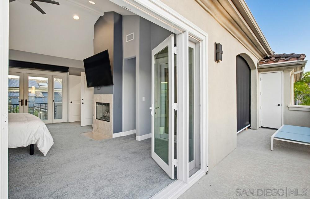 Detail Gallery Image 47 of 75 For 5247  Ocean Breeze Ct, San Diego,  CA 92109 - 5 Beds | 4/1 Baths