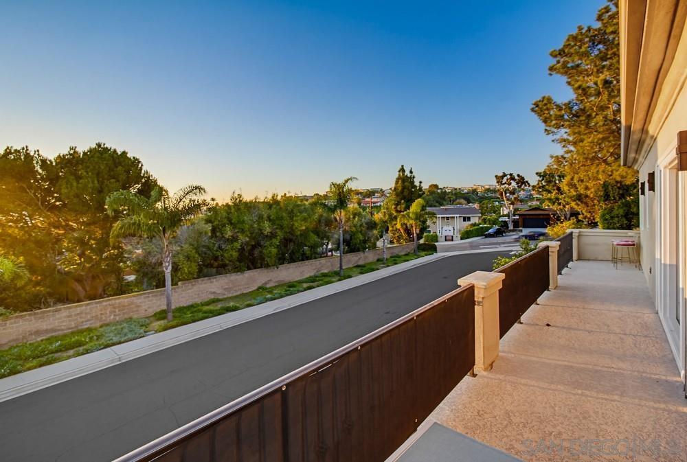 Detail Gallery Image 48 of 75 For 5247  Ocean Breeze Ct, San Diego,  CA 92109 - 5 Beds | 4/1 Baths