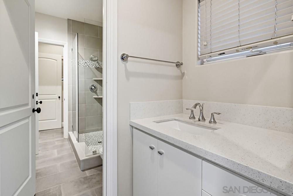 Detail Gallery Image 53 of 75 For 5247  Ocean Breeze Ct, San Diego,  CA 92109 - 5 Beds | 4/1 Baths