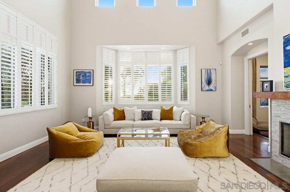 Detail Gallery Image 10 of 75 For 5247  Ocean Breeze Ct, San Diego,  CA 92109 - 5 Beds | 4/1 Baths