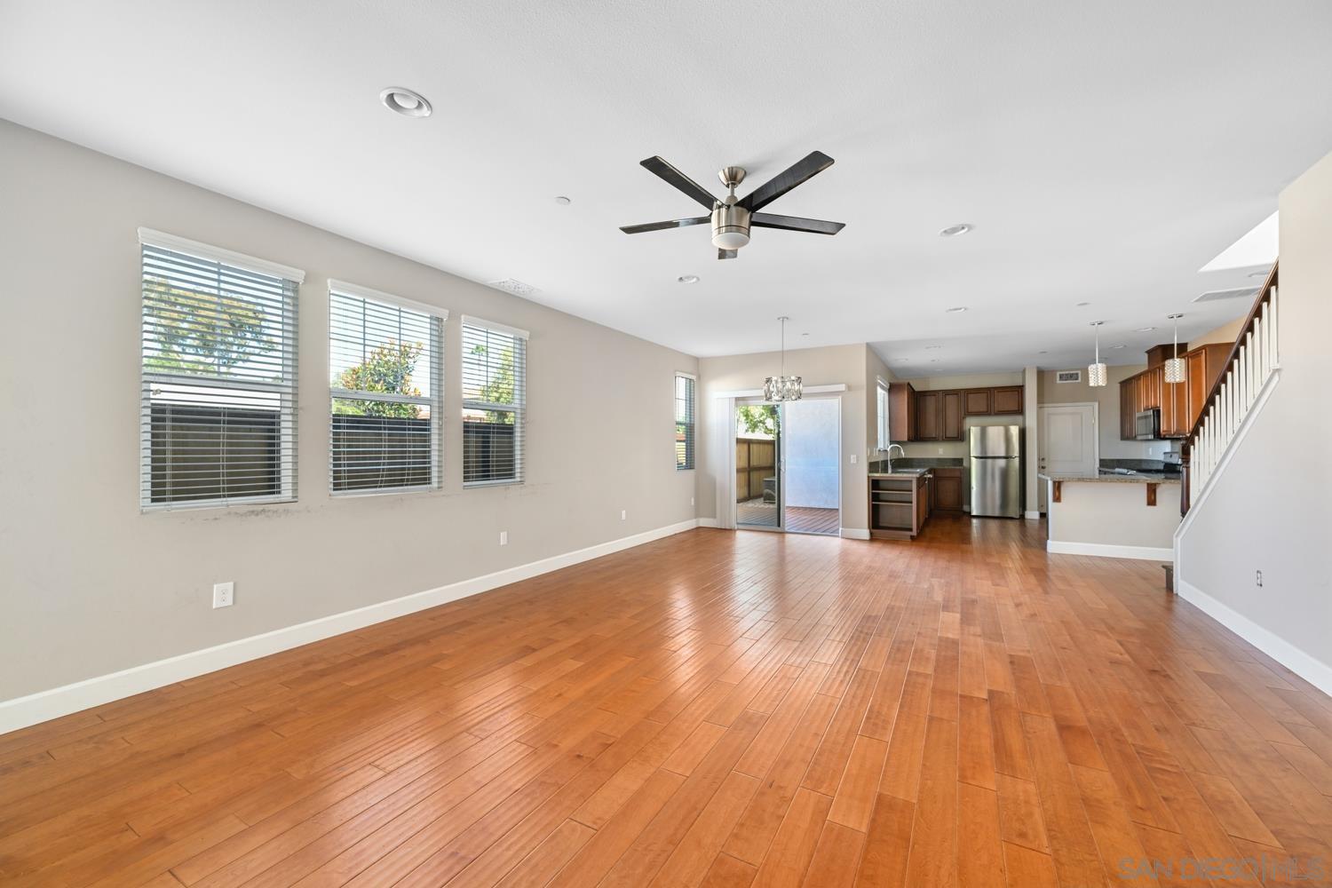 Detail Gallery Image 14 of 33 For 1786  Jasmine Way, Oceanside,  CA 92054 - 4 Beds | 3 Baths