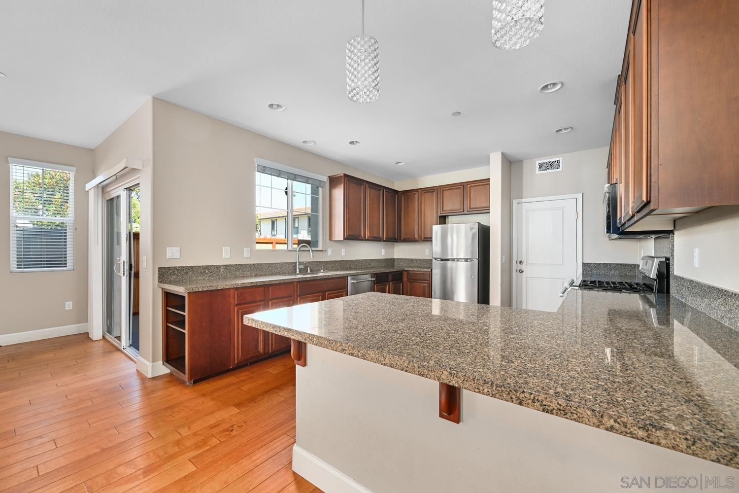 Detail Gallery Image 15 of 33 For 1786  Jasmine Way, Oceanside,  CA 92054 - 4 Beds | 3 Baths