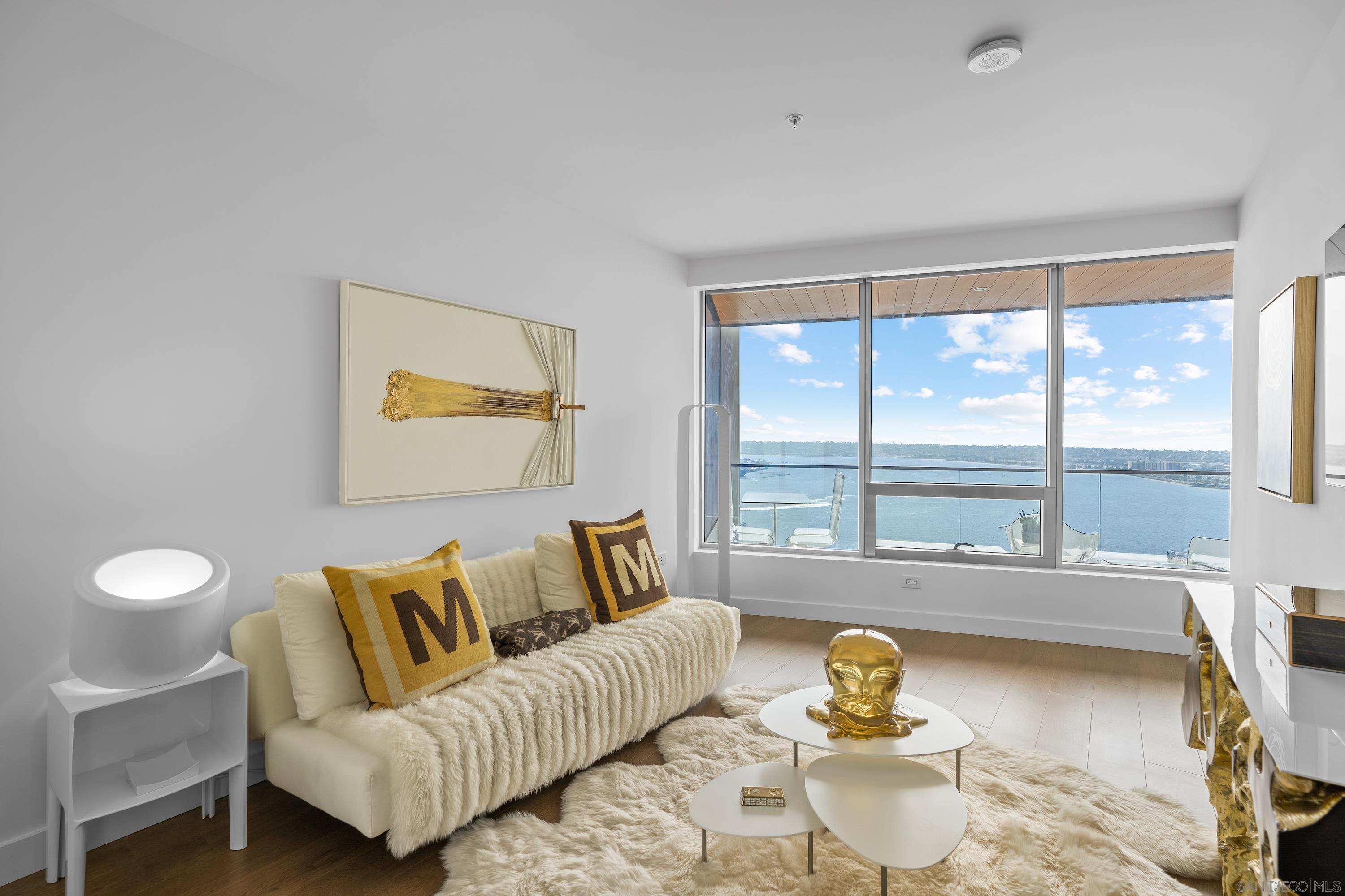 Detail Gallery Image 27 of 64 For 888 W E Street  3301, San Diego,  CA 92101 - 4 Beds | 3 Baths