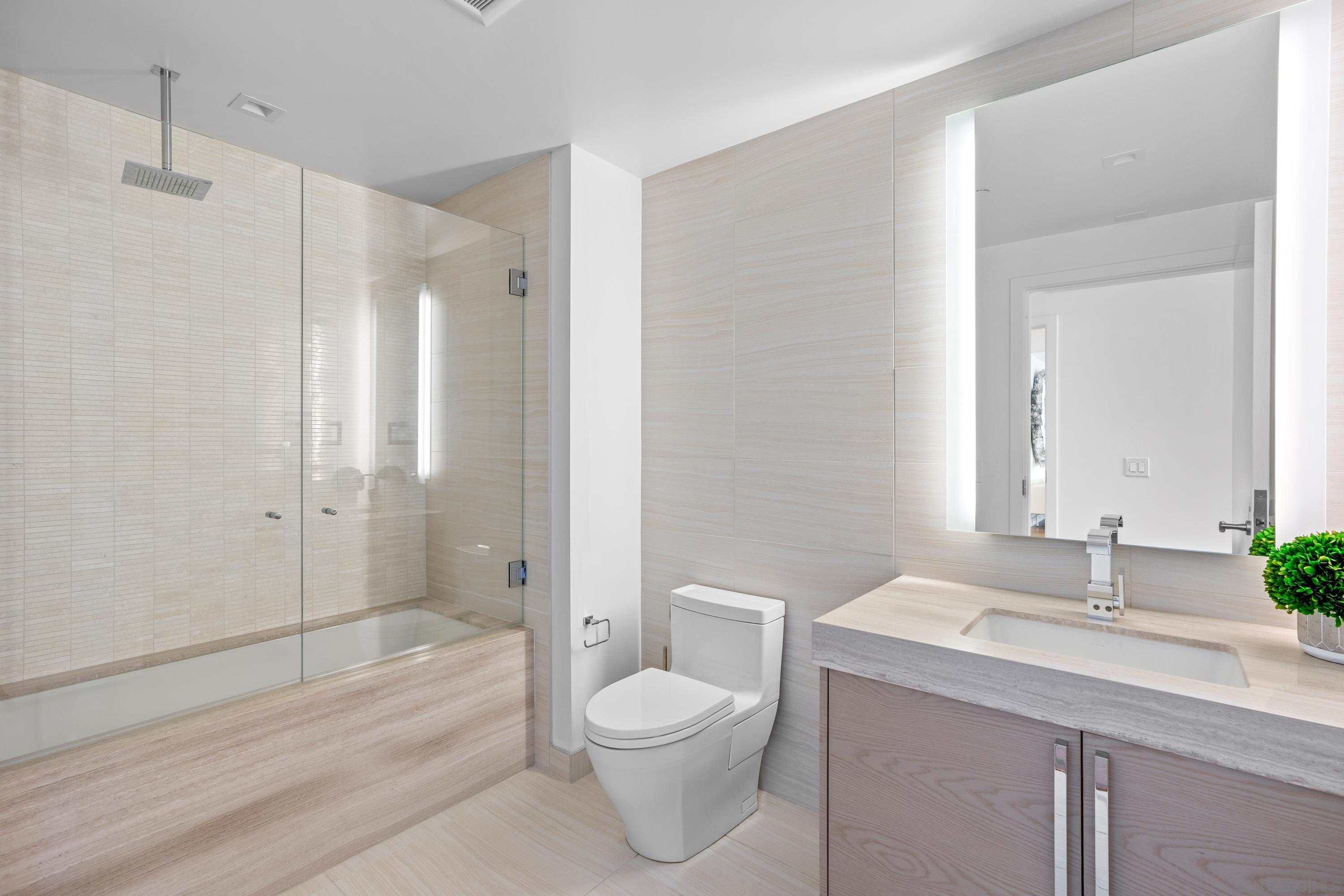 Detail Gallery Image 29 of 64 For 888 W E Street  3301, San Diego,  CA 92101 - 4 Beds | 3 Baths