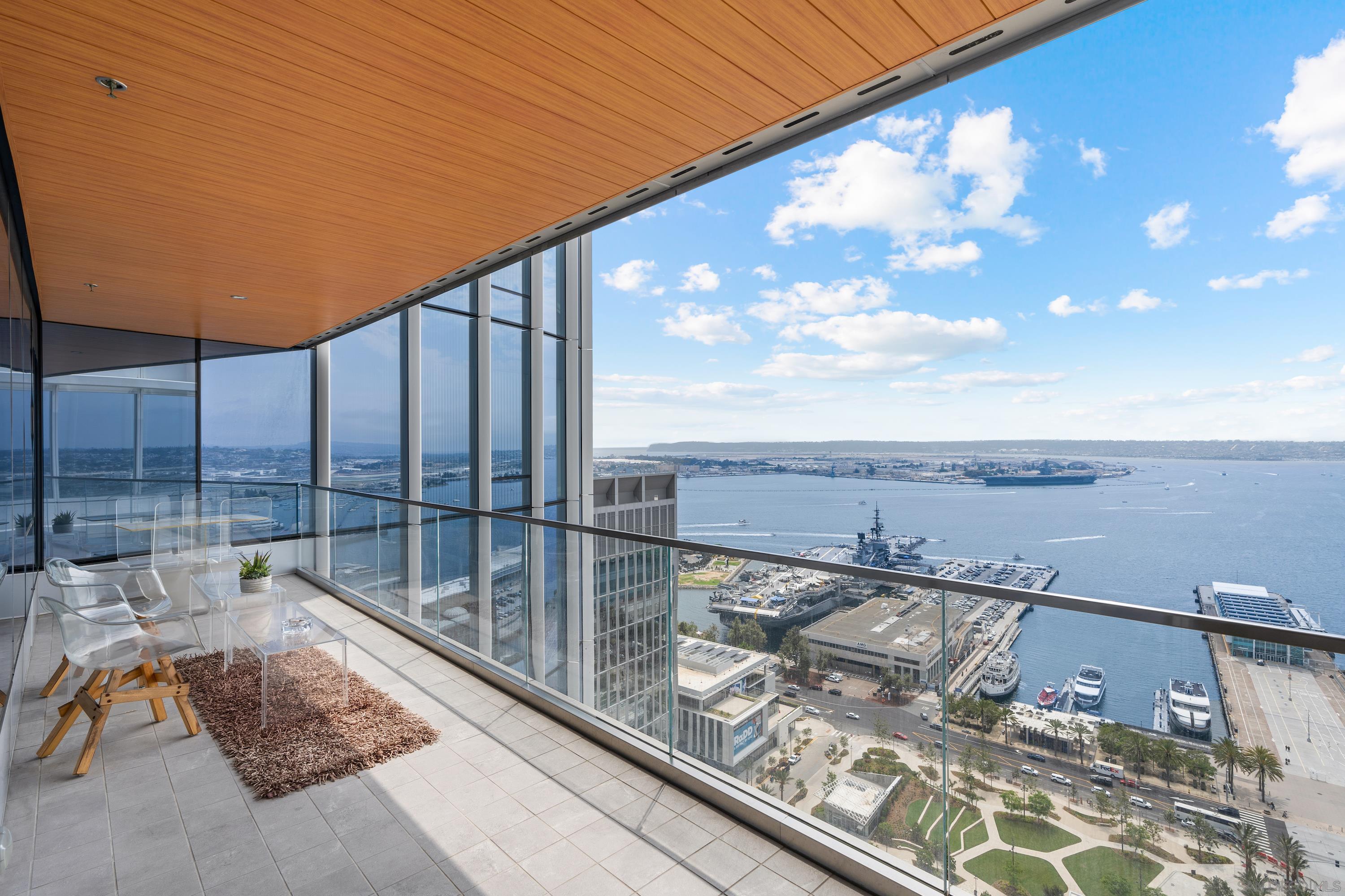 Detail Gallery Image 32 of 64 For 888 W E Street  3301, San Diego,  CA 92101 - 4 Beds | 3 Baths