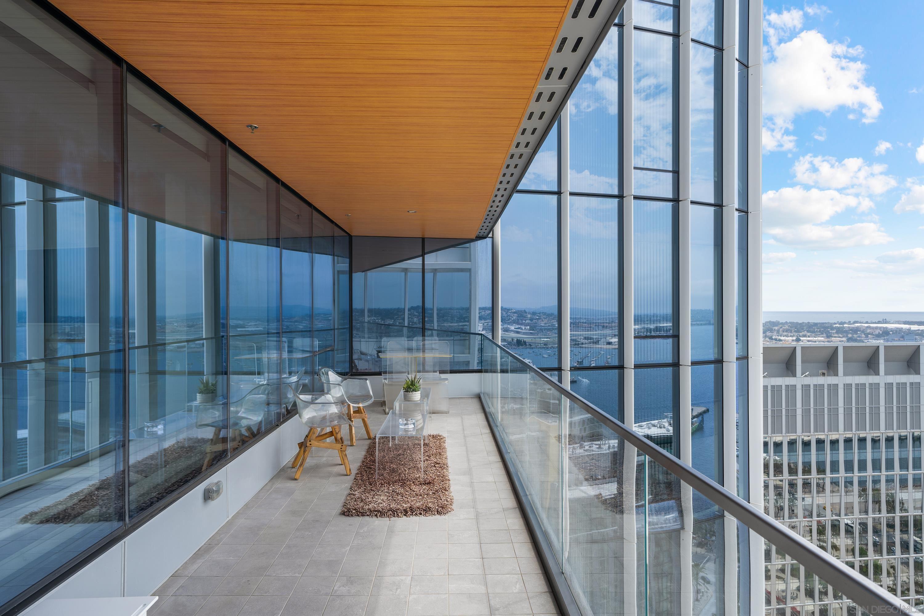 Detail Gallery Image 33 of 64 For 888 W E Street  3301, San Diego,  CA 92101 - 4 Beds | 3 Baths