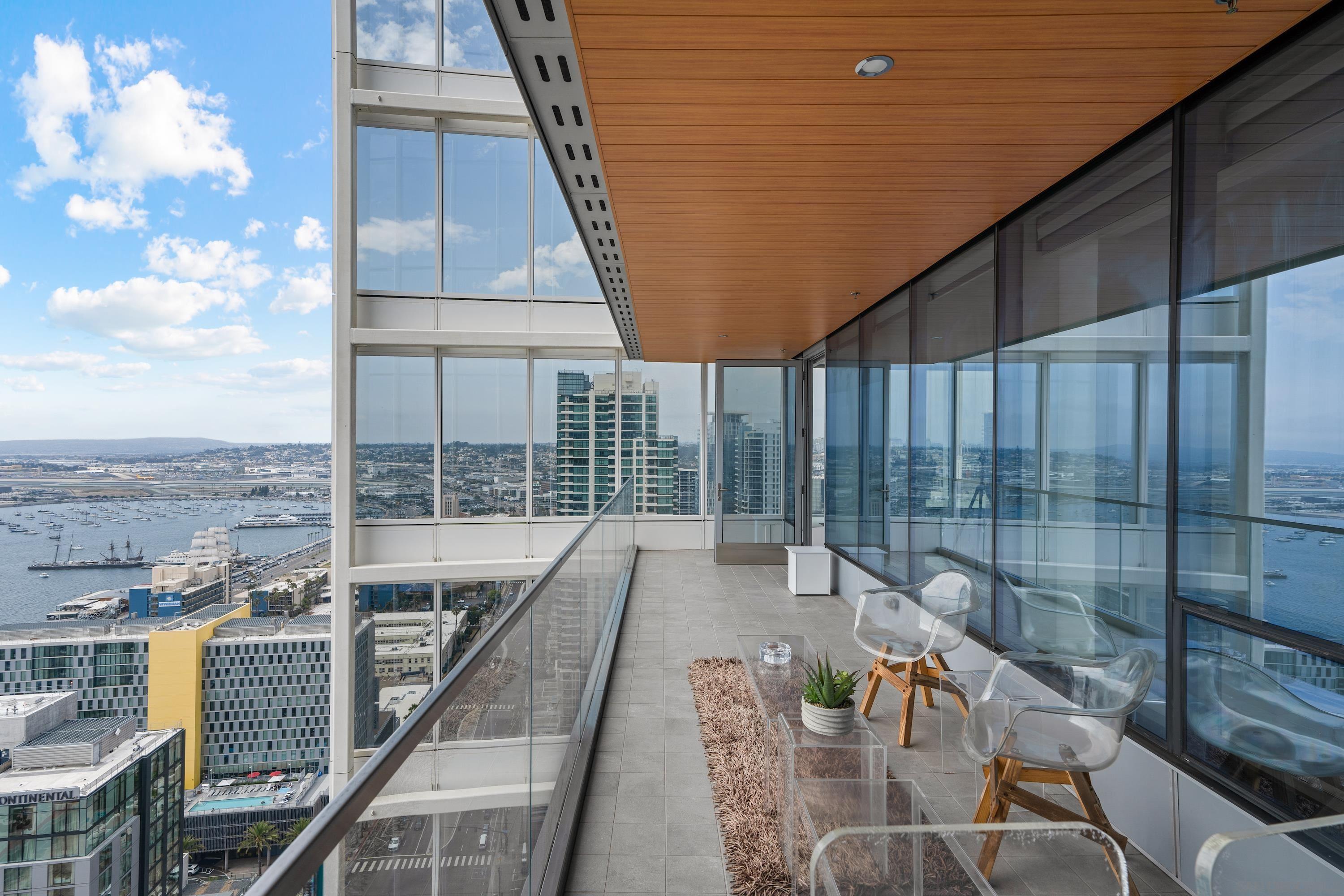 Detail Gallery Image 34 of 64 For 888 W E Street  3301, San Diego,  CA 92101 - 4 Beds | 3 Baths