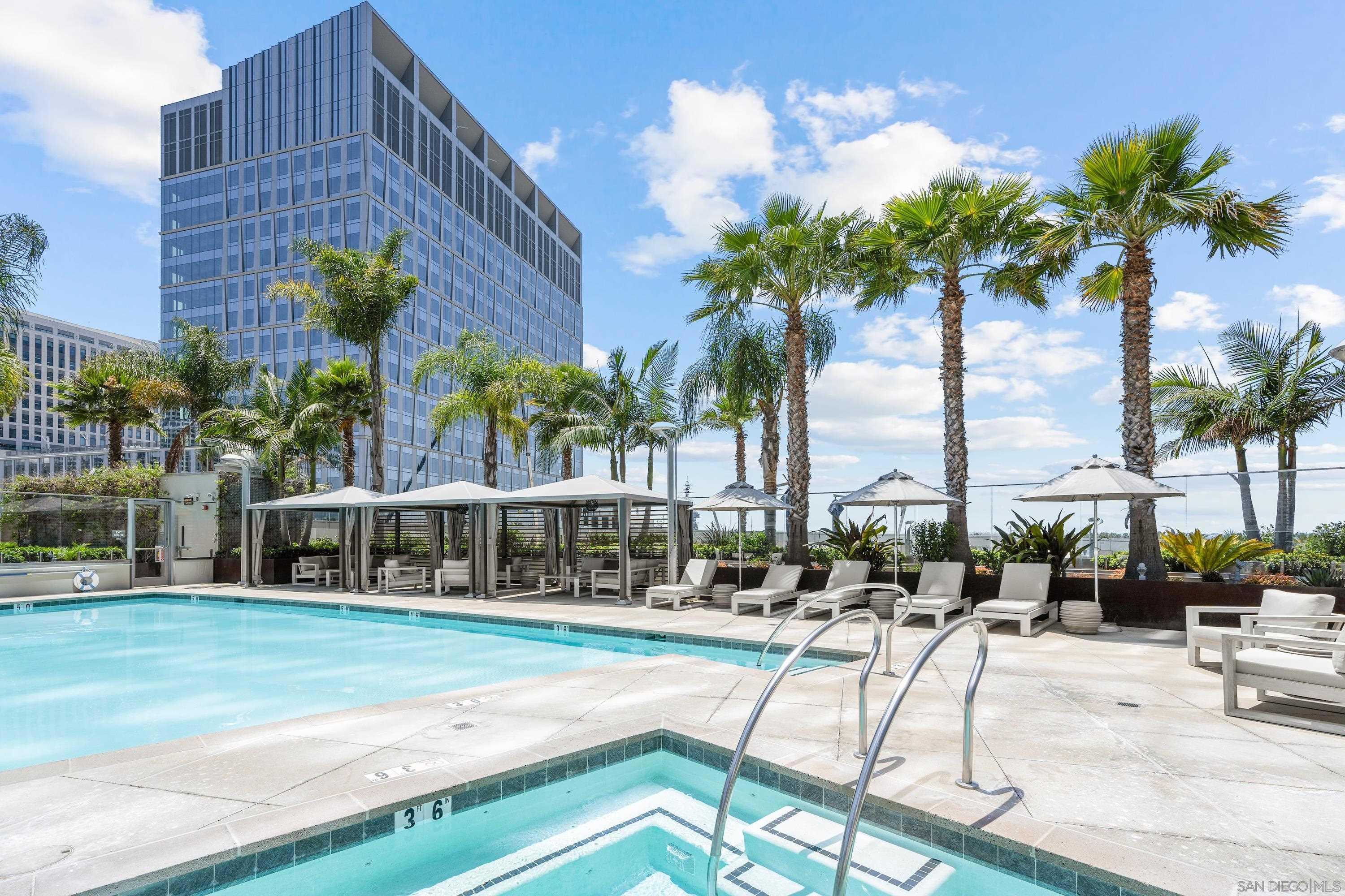 Detail Gallery Image 46 of 64 For 888 W E Street  3301, San Diego,  CA 92101 - 4 Beds | 3 Baths