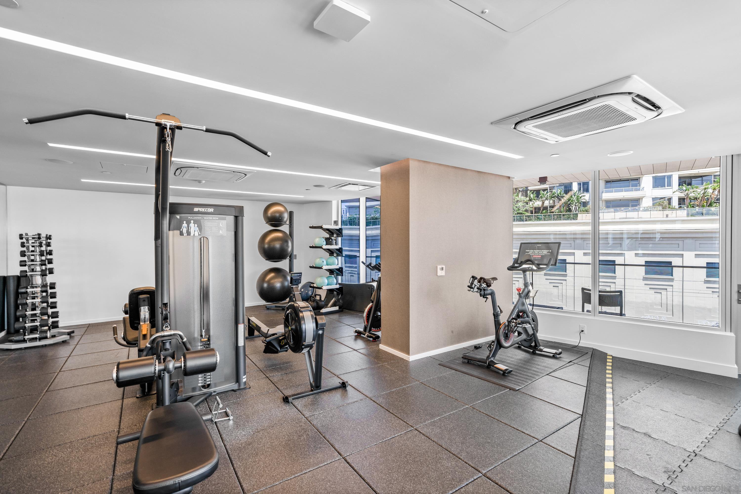 Detail Gallery Image 54 of 64 For 888 W E Street  3301, San Diego,  CA 92101 - 4 Beds | 3 Baths