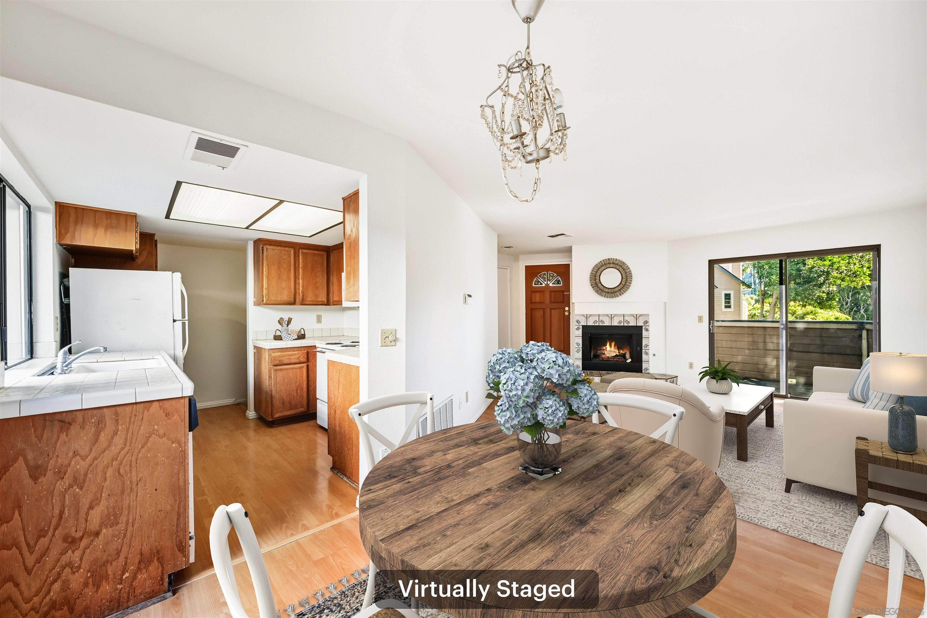 Detail Gallery Image 11 of 24 For 9260  Towne Centre Dr  #17,  San Diego,  CA 92121 - 2 Beds | 2/1 Baths