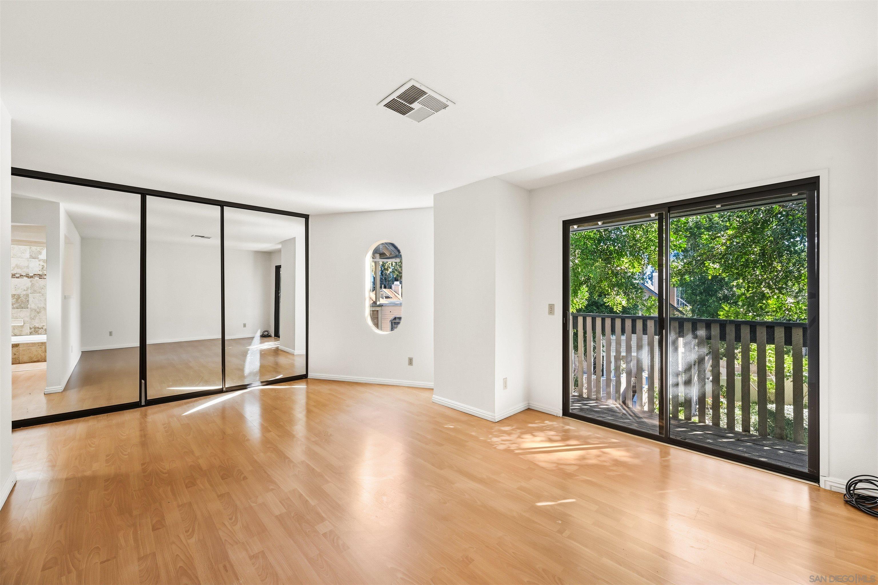 Detail Gallery Image 19 of 24 For 9260  Towne Centre Dr  #17,  San Diego,  CA 92121 - 2 Beds | 2/1 Baths