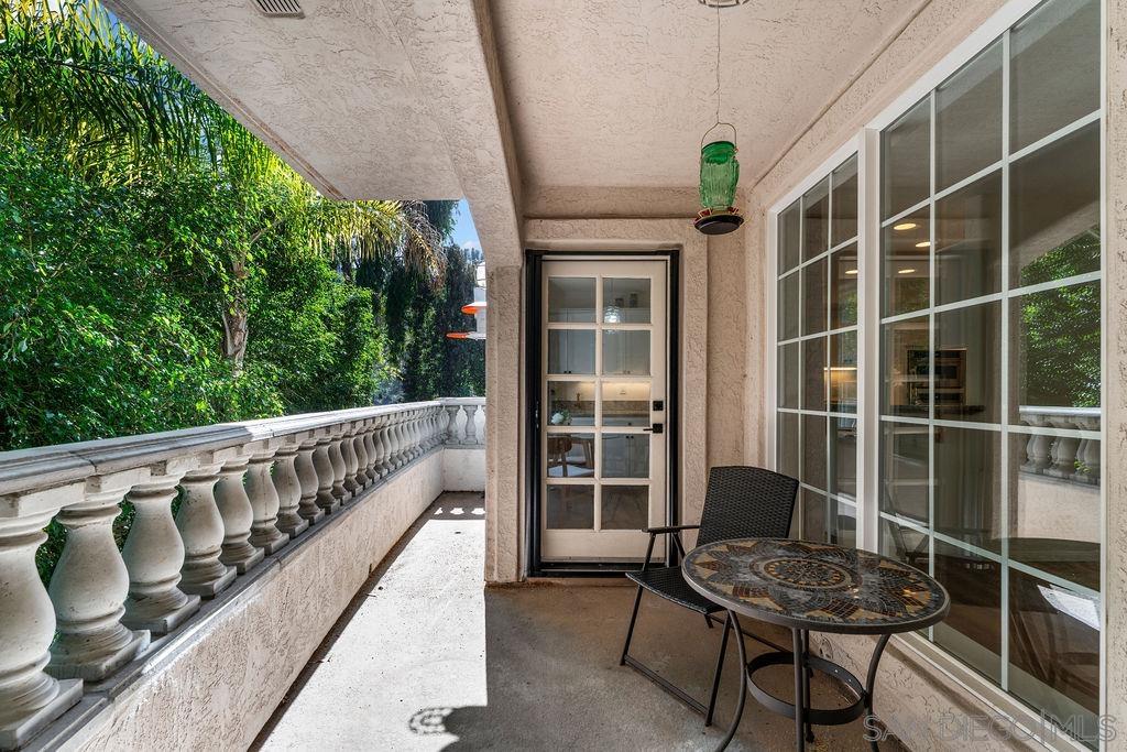 Detail Gallery Image 11 of 42 For 2842  Torrey Pines Rd, La Jolla,  CA 92037 - 3 Beds | 3 Baths