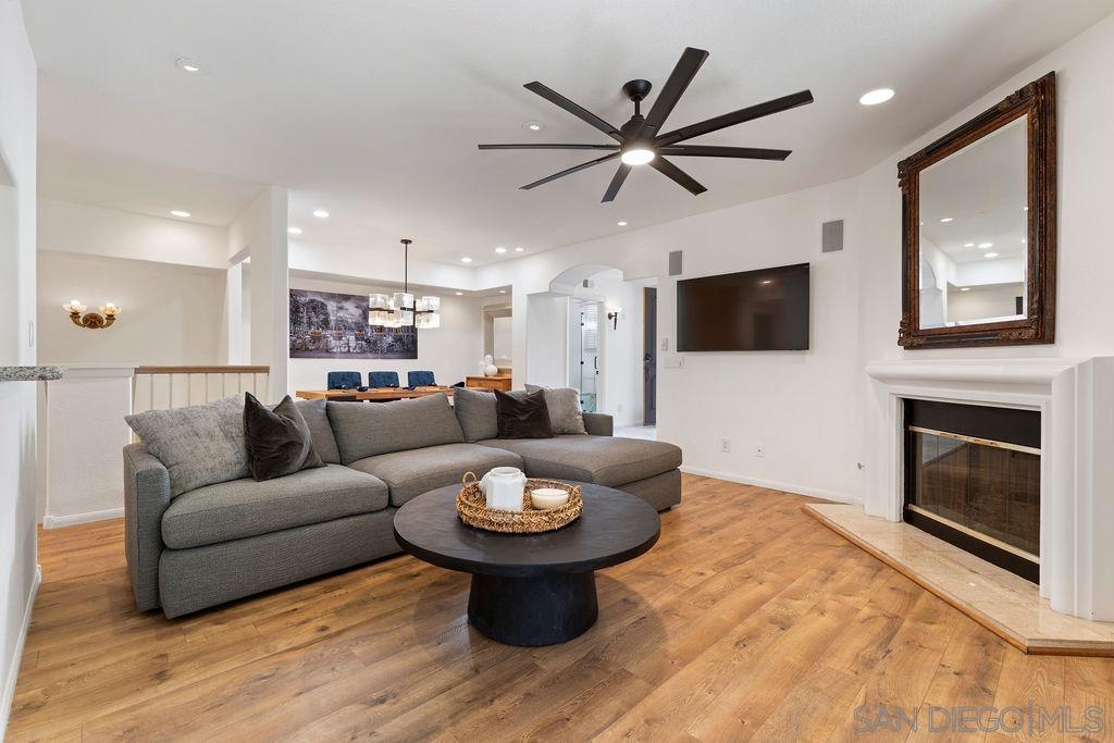 Detail Gallery Image 4 of 42 For 2842  Torrey Pines Rd, La Jolla,  CA 92037 - 3 Beds | 3 Baths