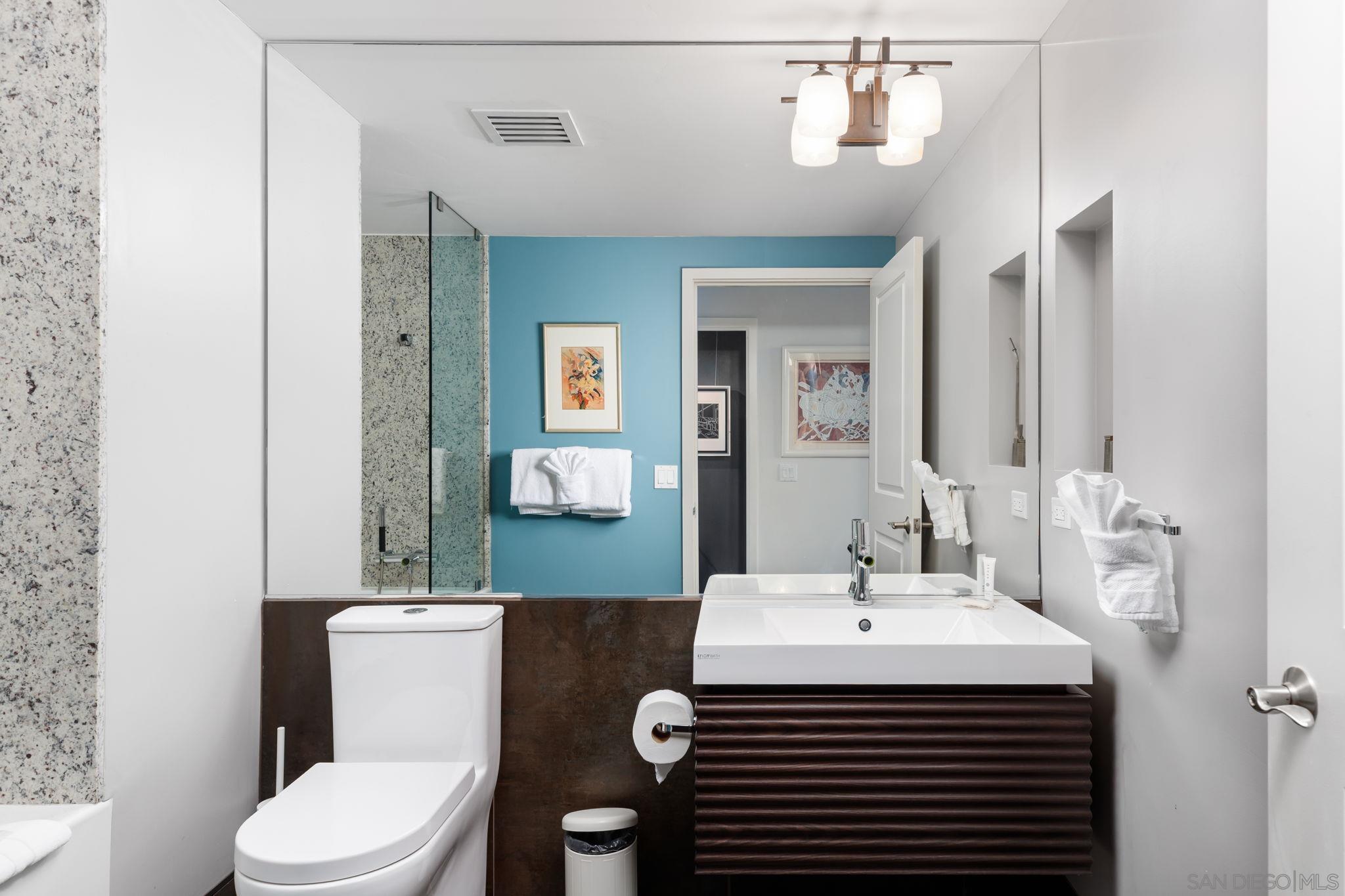 Detail Gallery Image 21 of 53 For 1080  Park Blvd  1702, San Diego,  CA 92101 - 2 Beds | 2/1 Baths